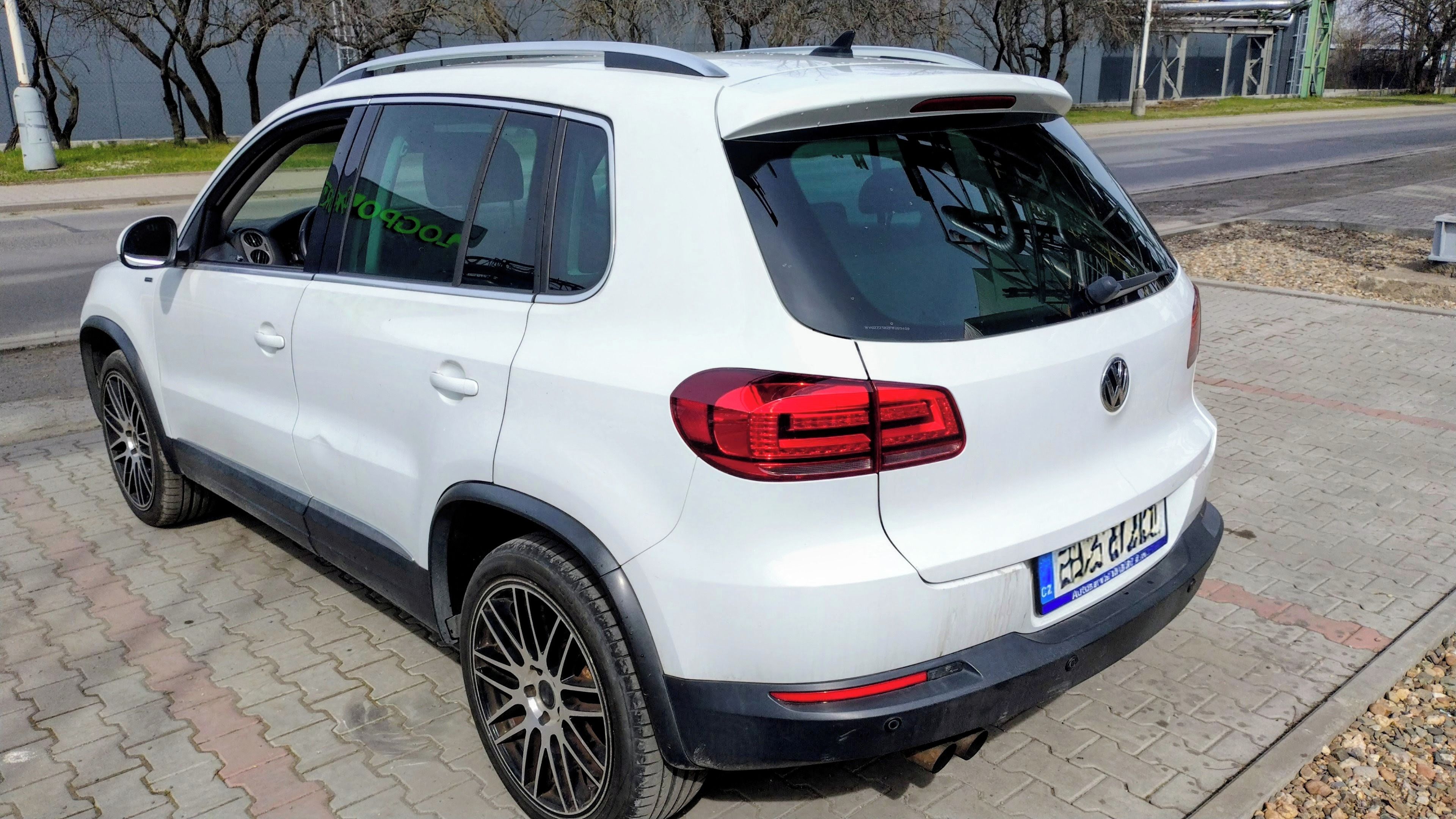 Volkswagen Tiguan - fotka 3