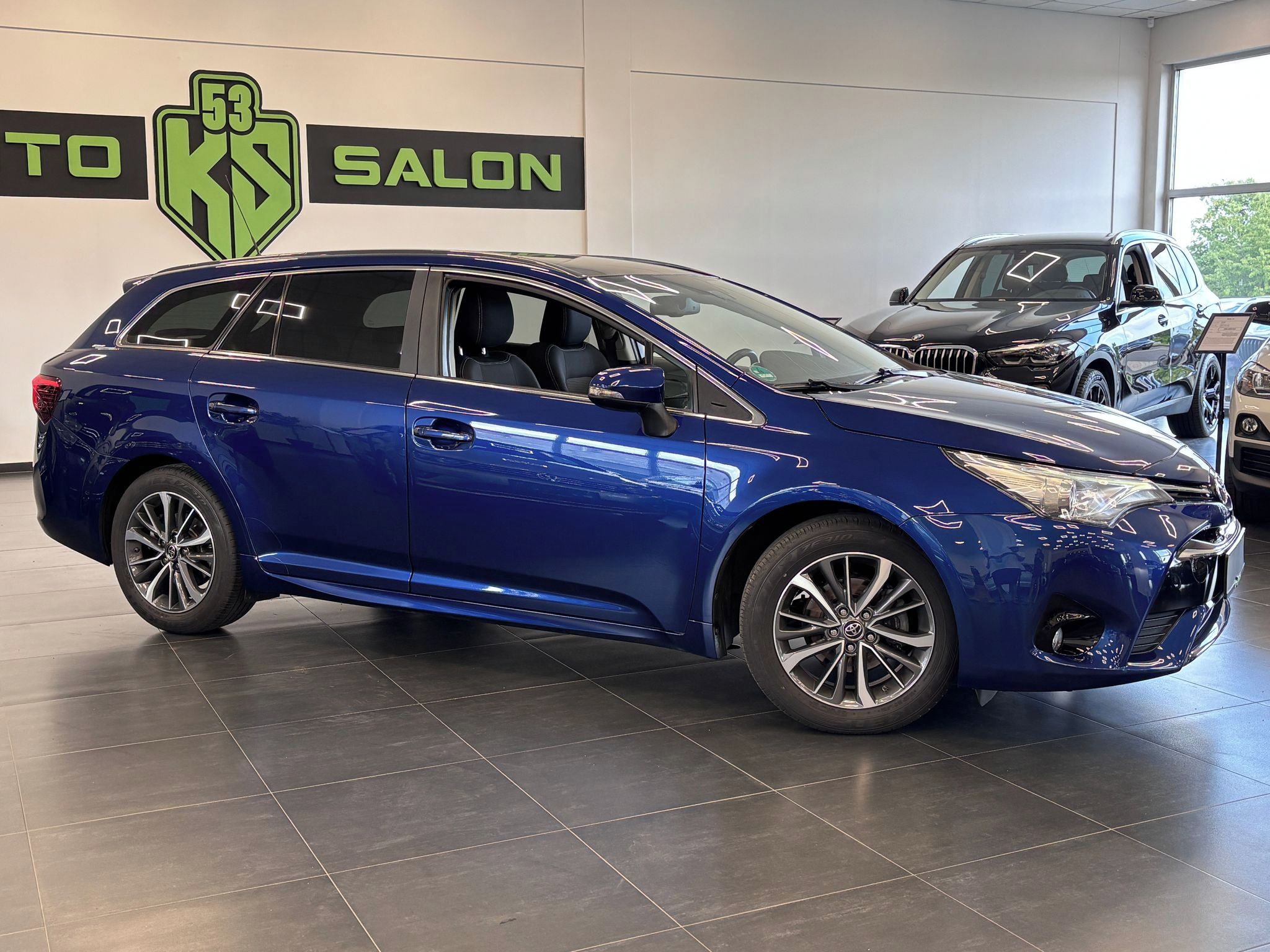 Toyota Avensis, 1.8VVT-i, Bi-LED, Pano. Kamera - fotka 2