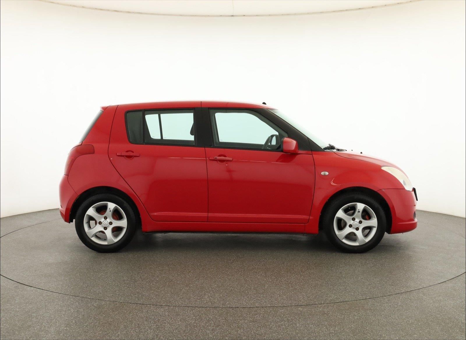 Suzuki Swift, 1.3, jezdí výborně - fotka 6