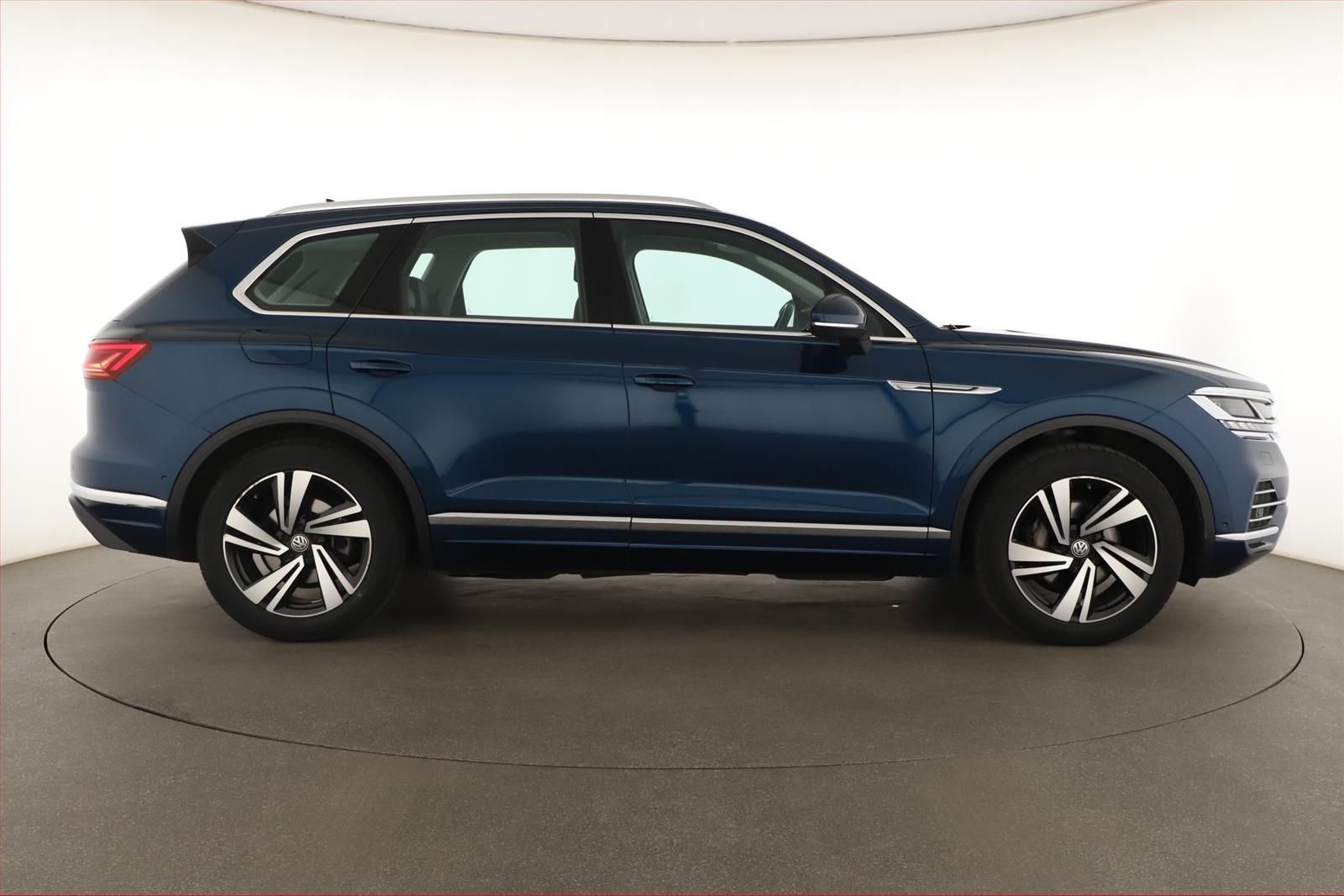 Volkswagen Touareg, 3.0 TDI - fotka 6