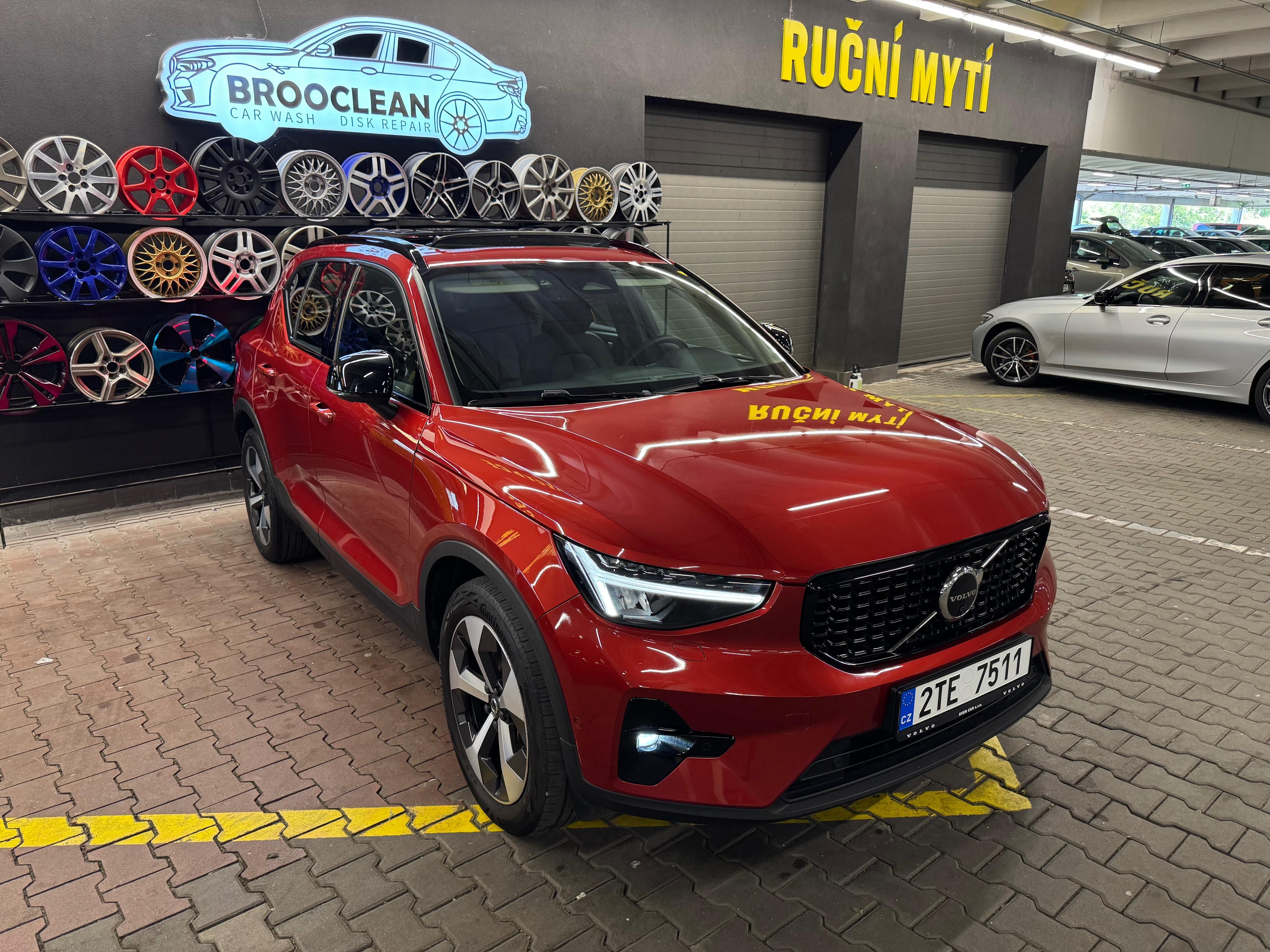 Volvo XC40, B4 4x4 ULTIMATE  DPH ČR