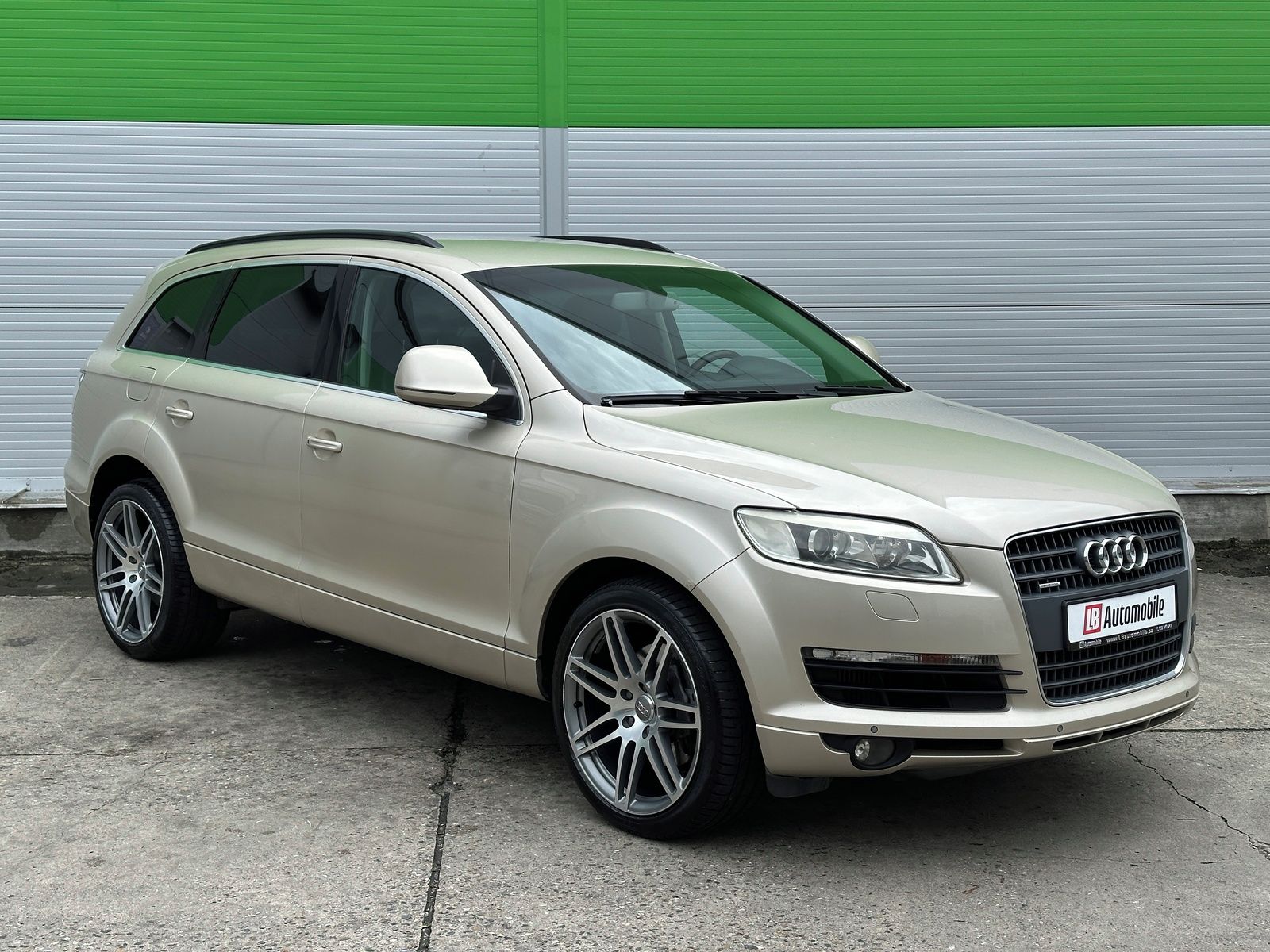 Audi Q7, 3.0TDi 4x4 Webasto TAŽNÉ ALU21 - fotka 3