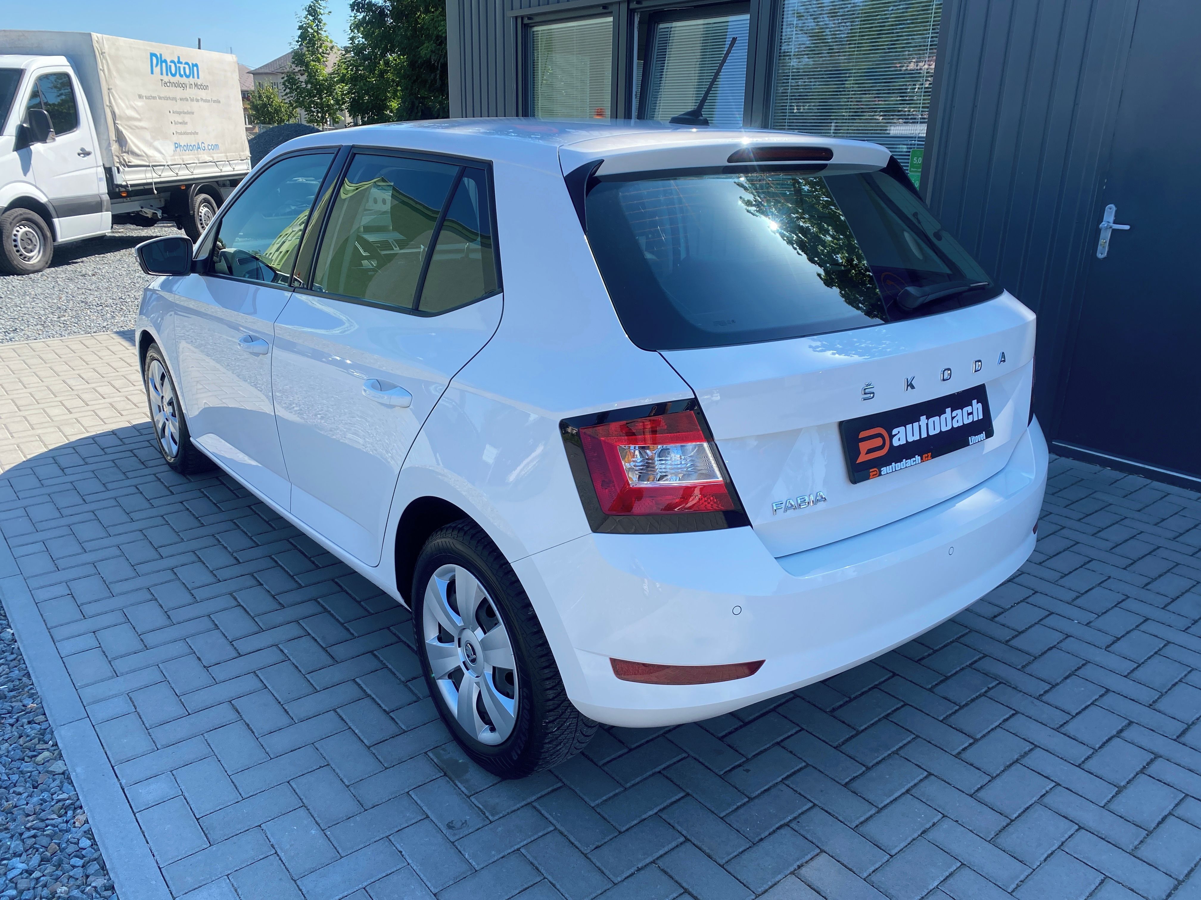 Škoda Fabia, 1.0 MPI - 1xMAJ. - LED - PDC - fotka 3