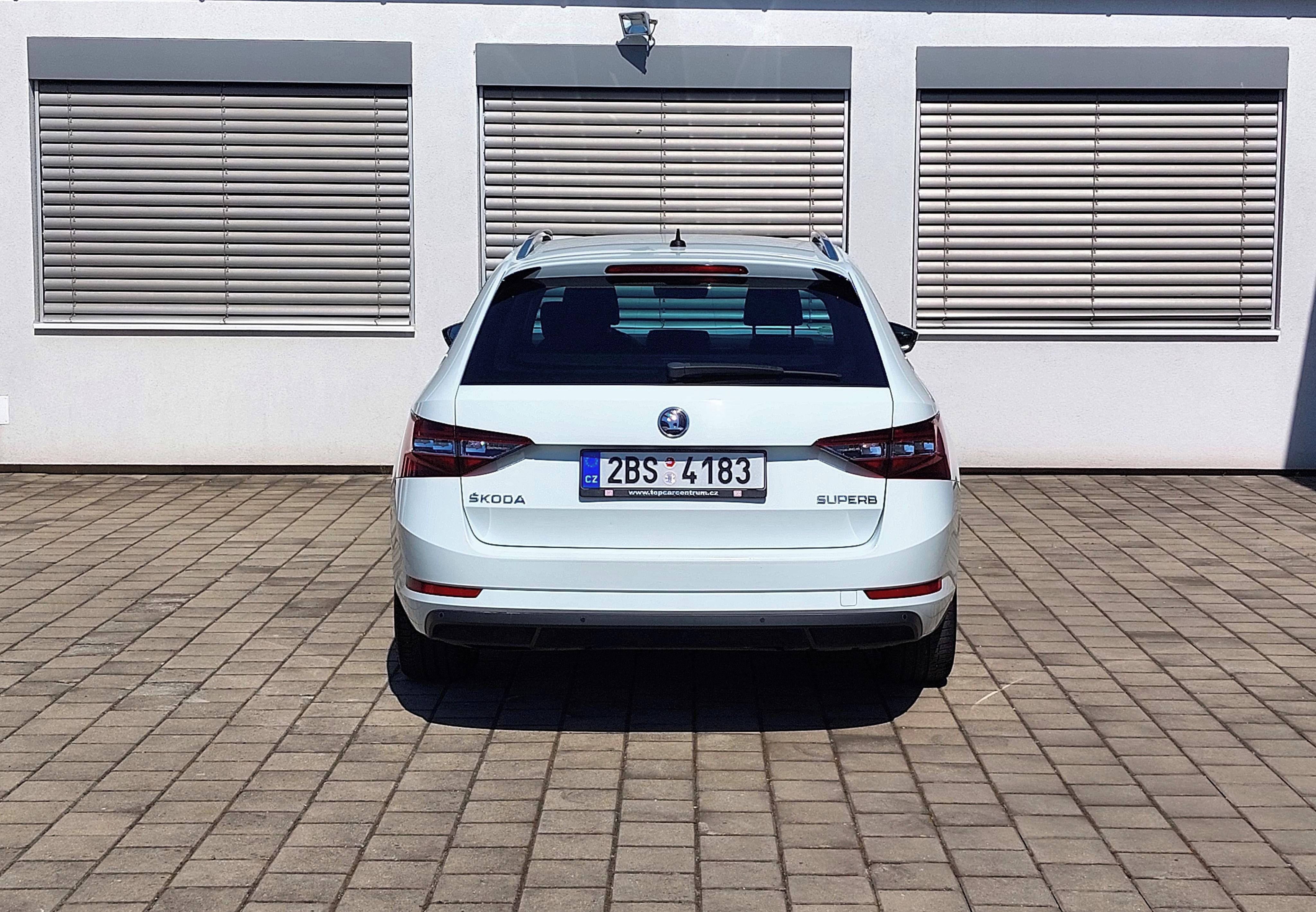Škoda Superb, 2.0, 110 kW, automat - fotka 6