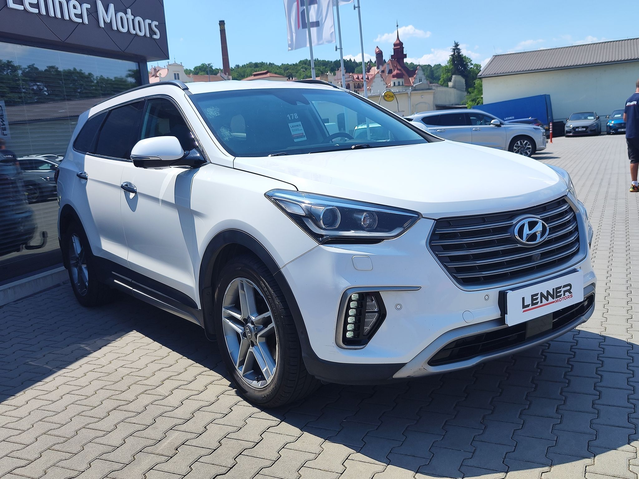 Hyundai Grand Santa Fe, 2.2 CRDi/147kW Luxury AT 4x4 - fotka 3