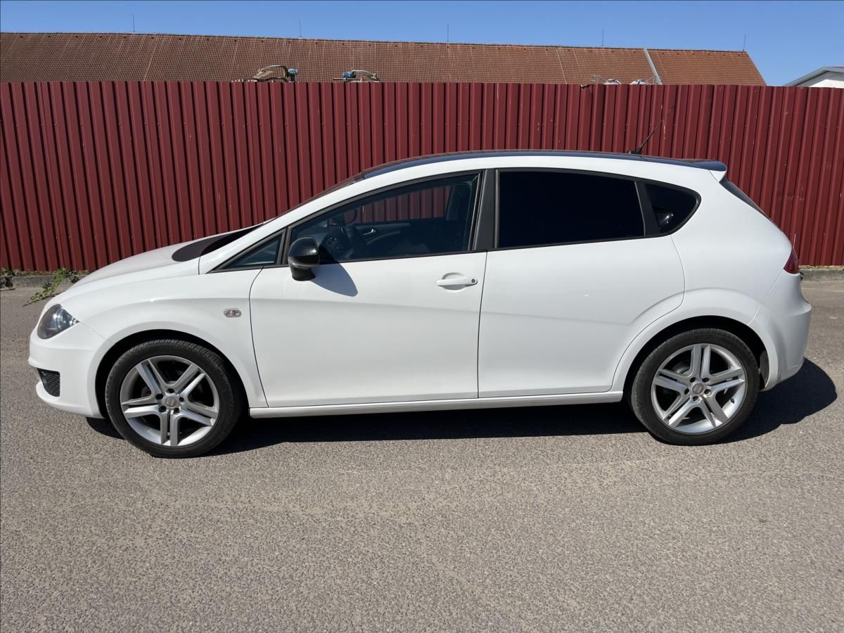 Seat Leon, 2,0 TDi SERVIS ROZVODY KLIMA - fotka 4