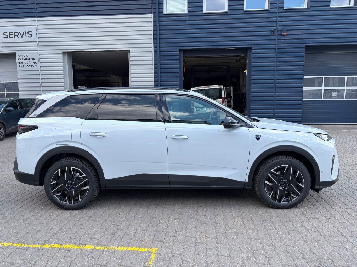 Peugeot 5008, GT Hybrid 145 e-DCS6- - KAMERY - fotka 2