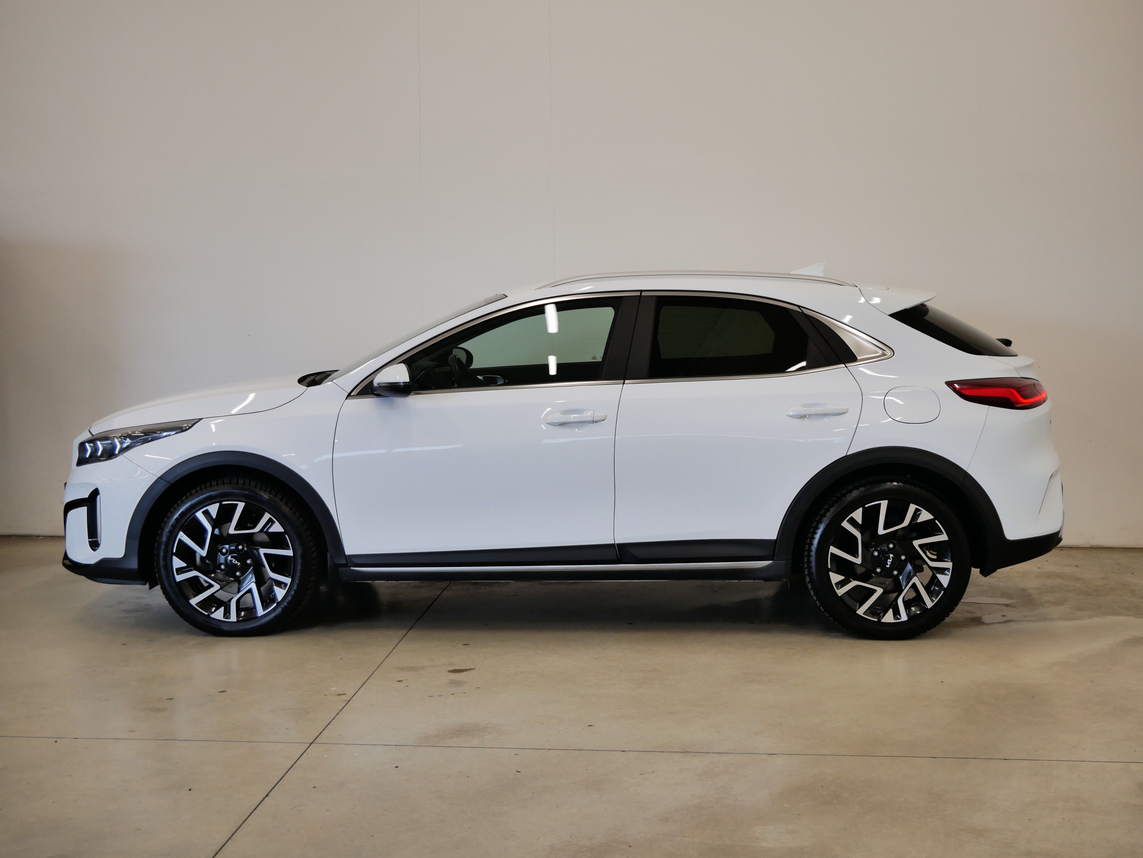 Kia XCee´d, 1.5 T-GDI 118 kW Exclusive - fotka 3
