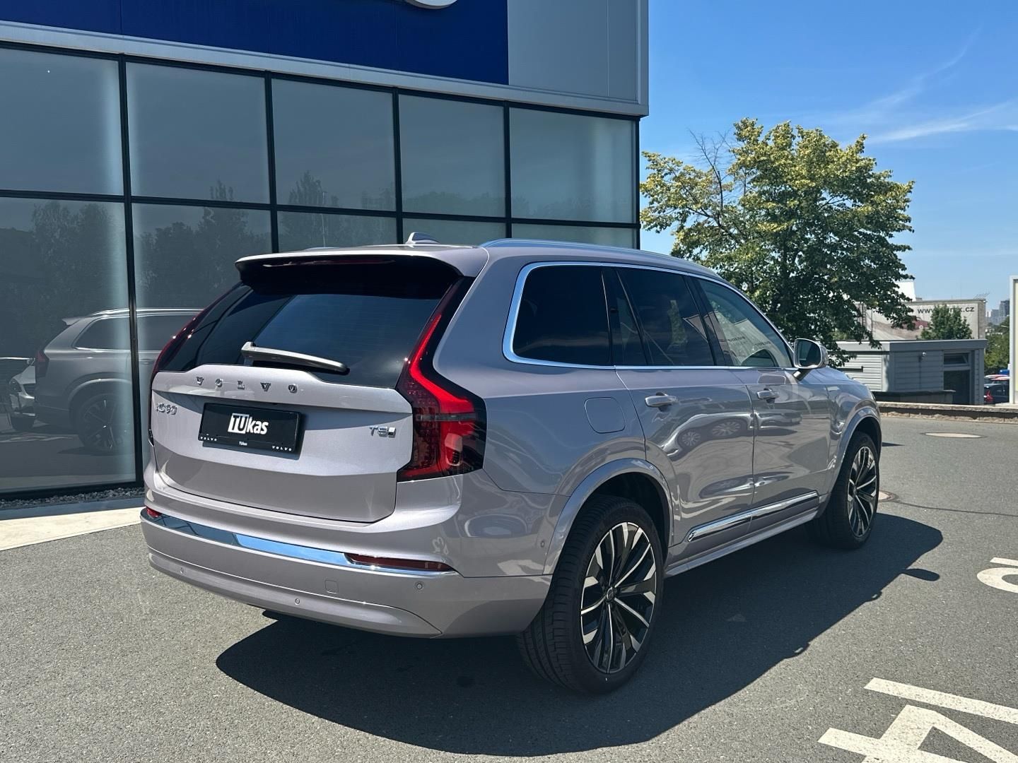 Volvo XC90, 2.0T8 AWD 335kW 4x4  PLUS BRIG - fotka 6