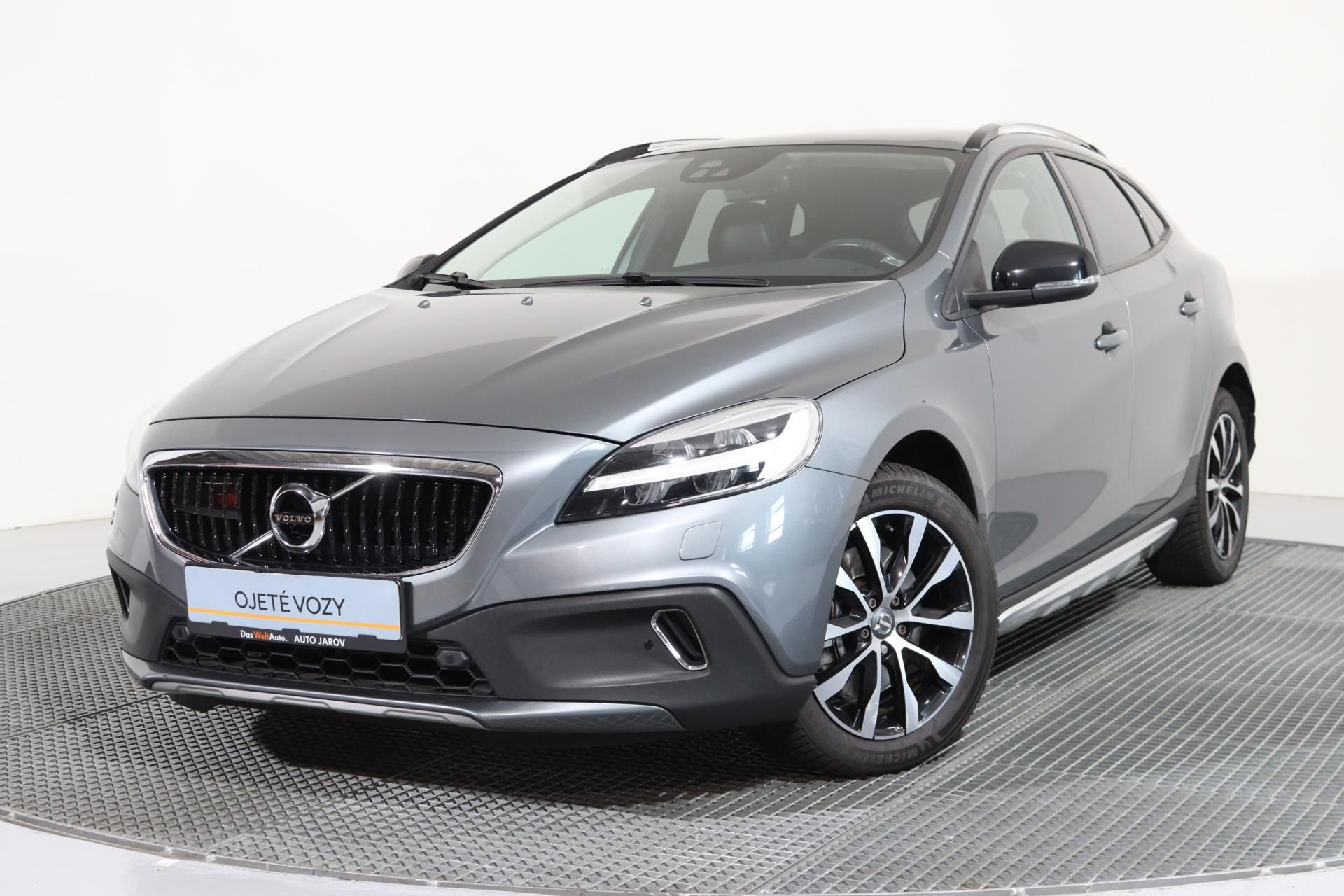 Volvo V40, CROSS COUNTRY 2,0 D3 AUTOMAT