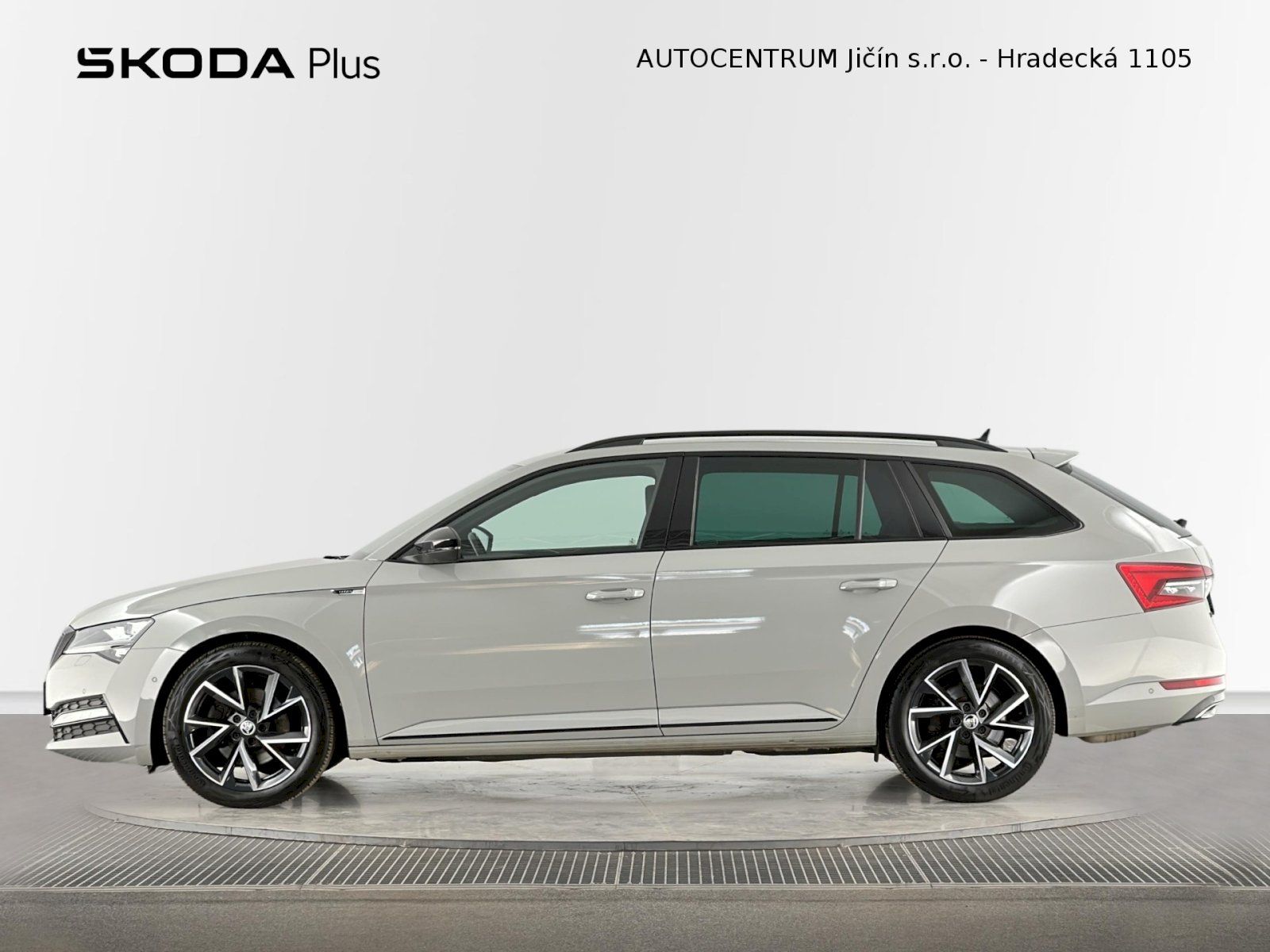 Škoda Superb, Combi DSG 2,0TDI 147kW 4x4 Spo - fotka 3
