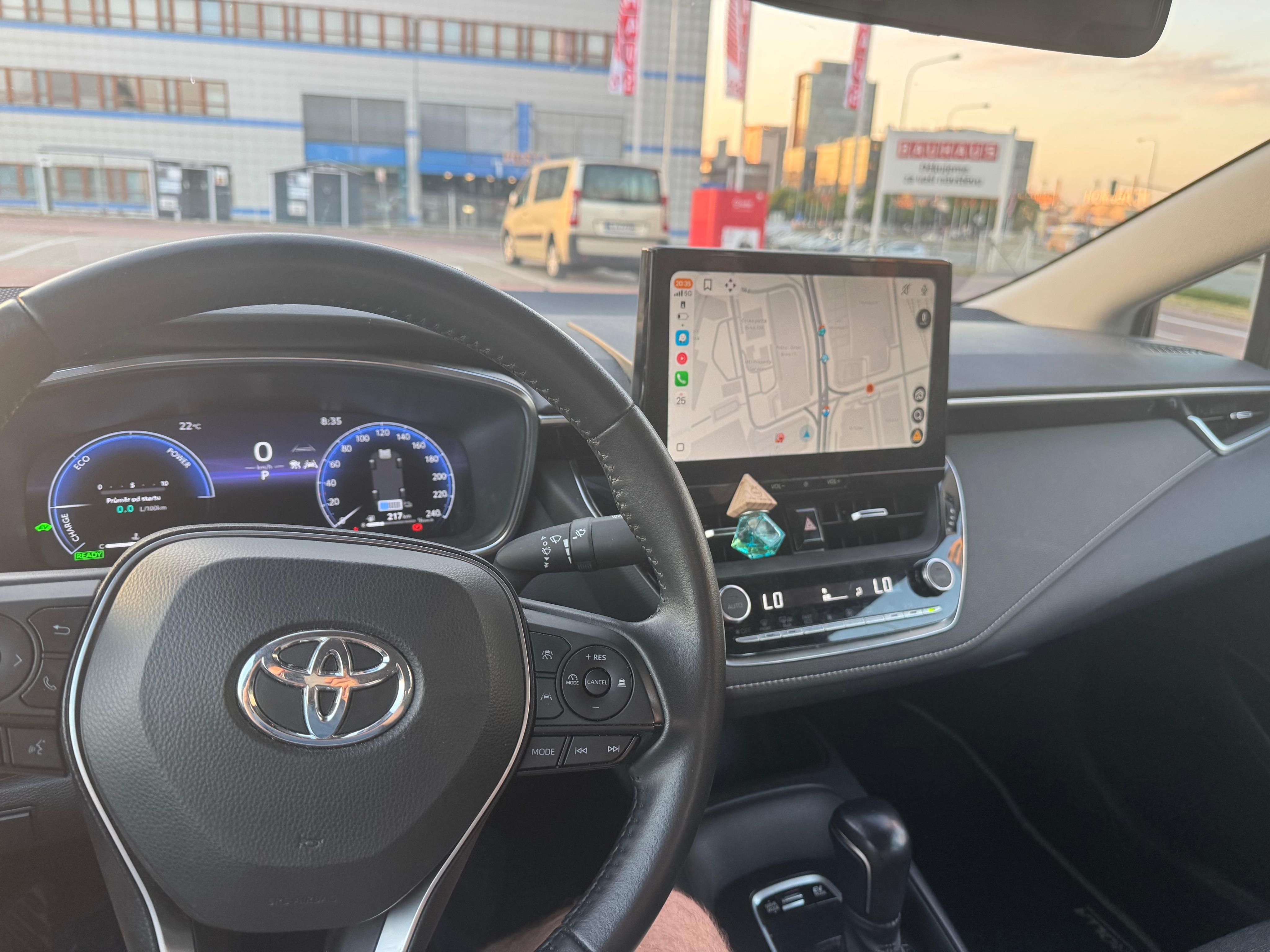 Toyota Corolla, Toyota corolla hybrid comfort - fotka 5