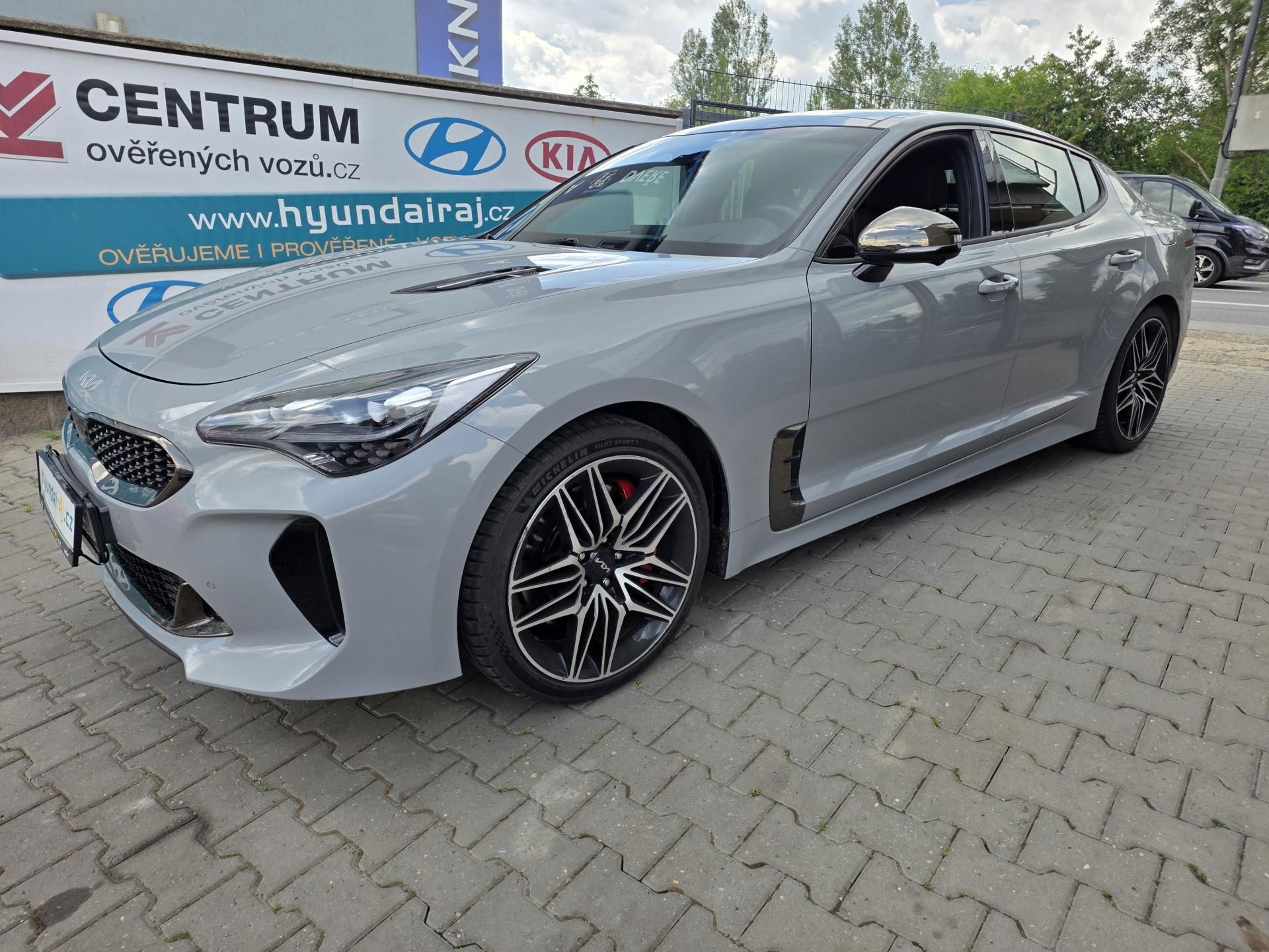 Kia Stinger, 3.3-GT-4x4-V ZÁRUCE