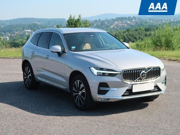 D5 AWD, Momentum, 4X4