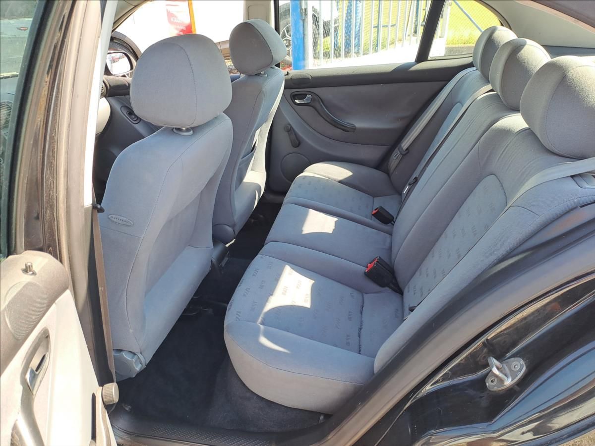 Seat Leon, 1,4 i - fotka 6