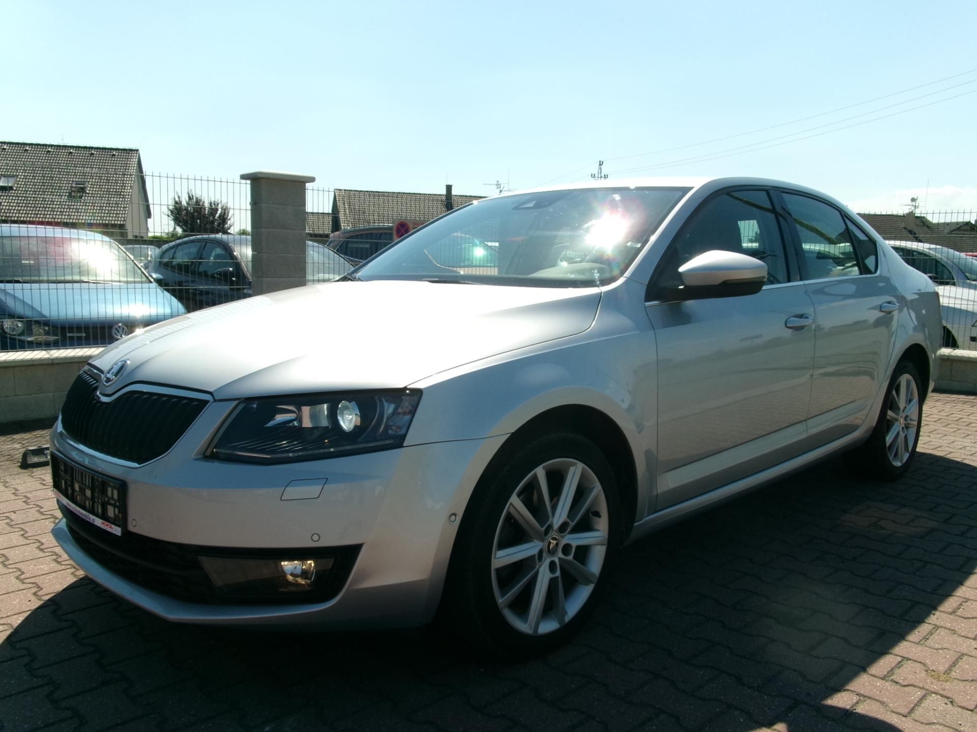 Škoda Octavia, 1,4 TSI AC BT NAVI TEMP - fotka 3