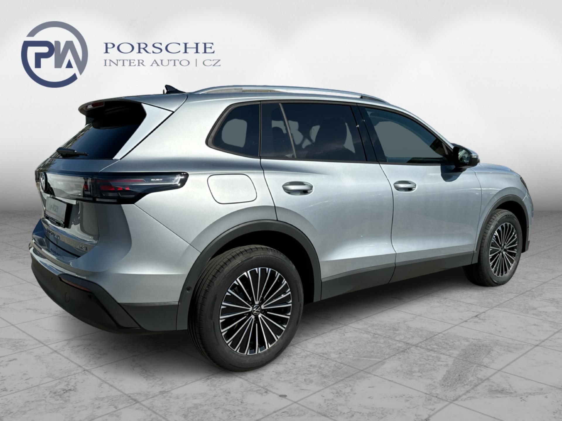 Volkswagen Tiguan, People 1,5 TSI - fotka 6