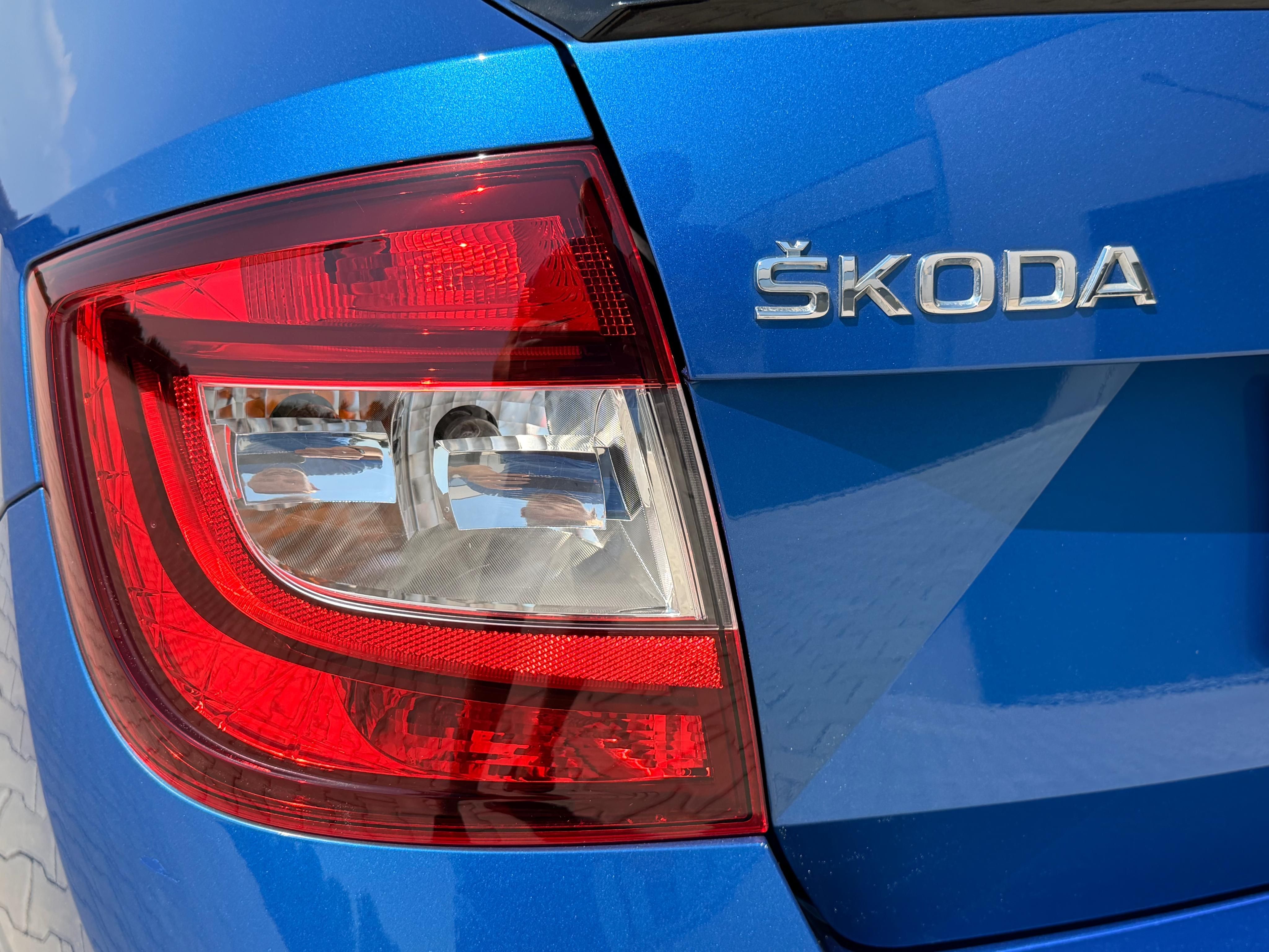 Škoda Rapid, 1.0 TSI Monte Carlo 70 KW, DSG - fotka 6