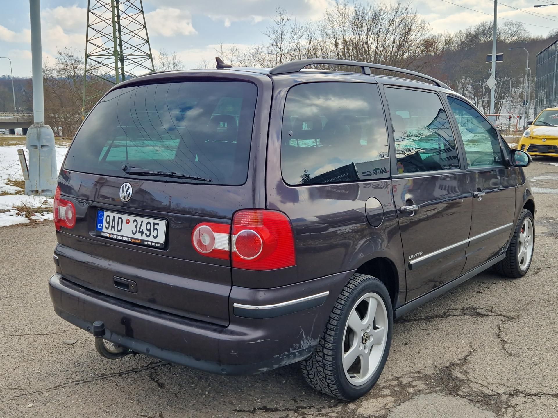Volkswagen Sharan, 2,0TDi na splátky všem! 7míst - fotka 5