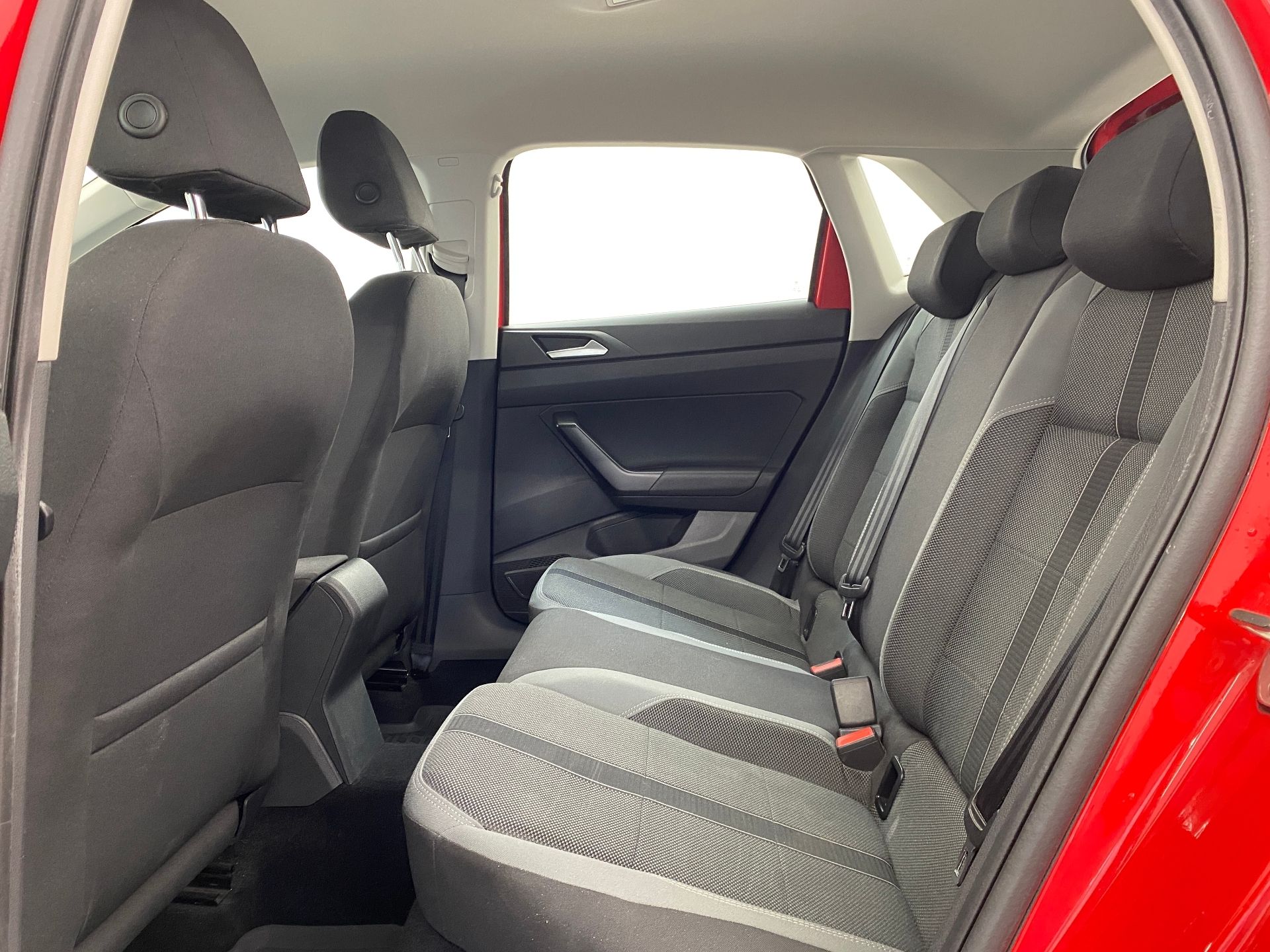 Volkswagen Polo, HIGHLINE 1,0TSI 85kW - fotka 6