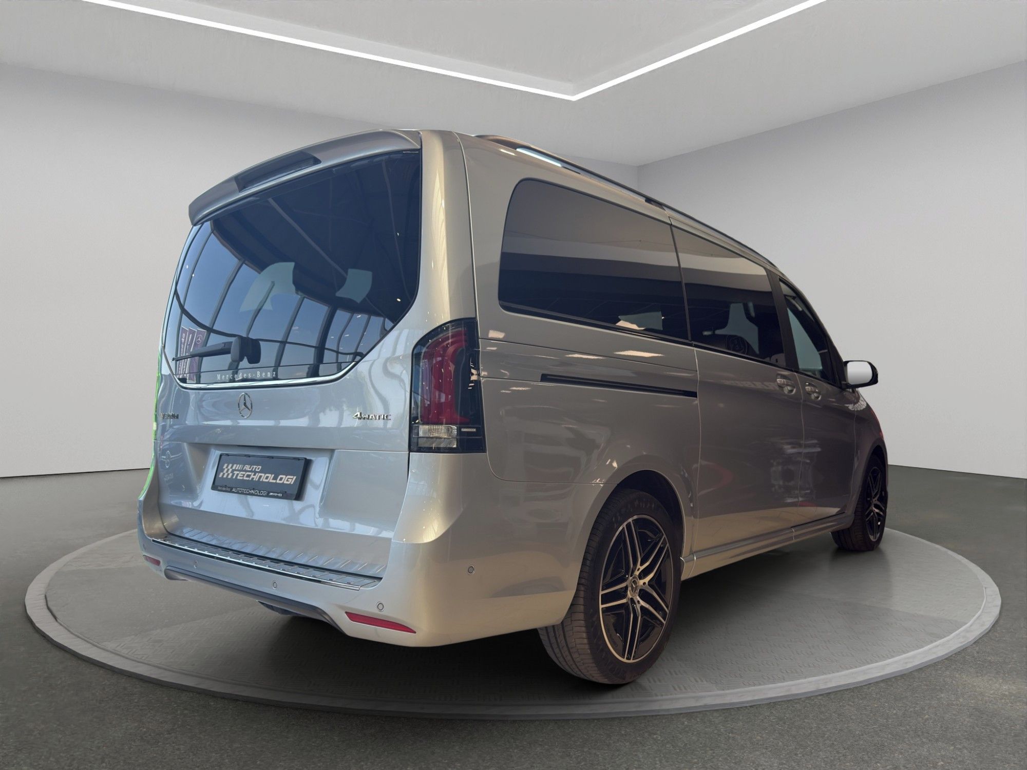 Mercedes-Benz Třídy V, 300 D 4MATIC L, VIP sedadla - fotka 5