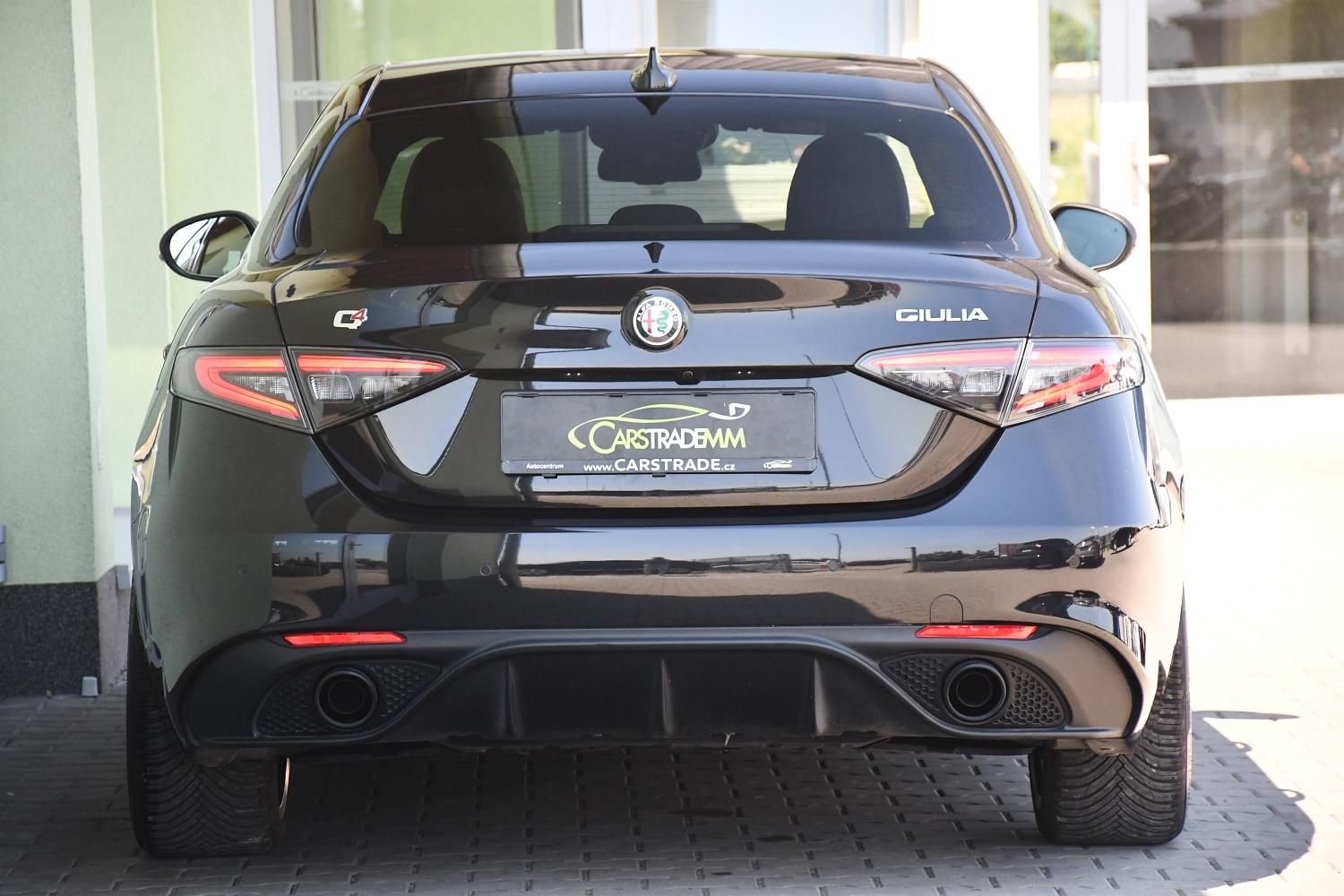 Alfa Romeo Giulia, 2,0 VELOCE 16V 206kW AT8-Q4 - fotka 4