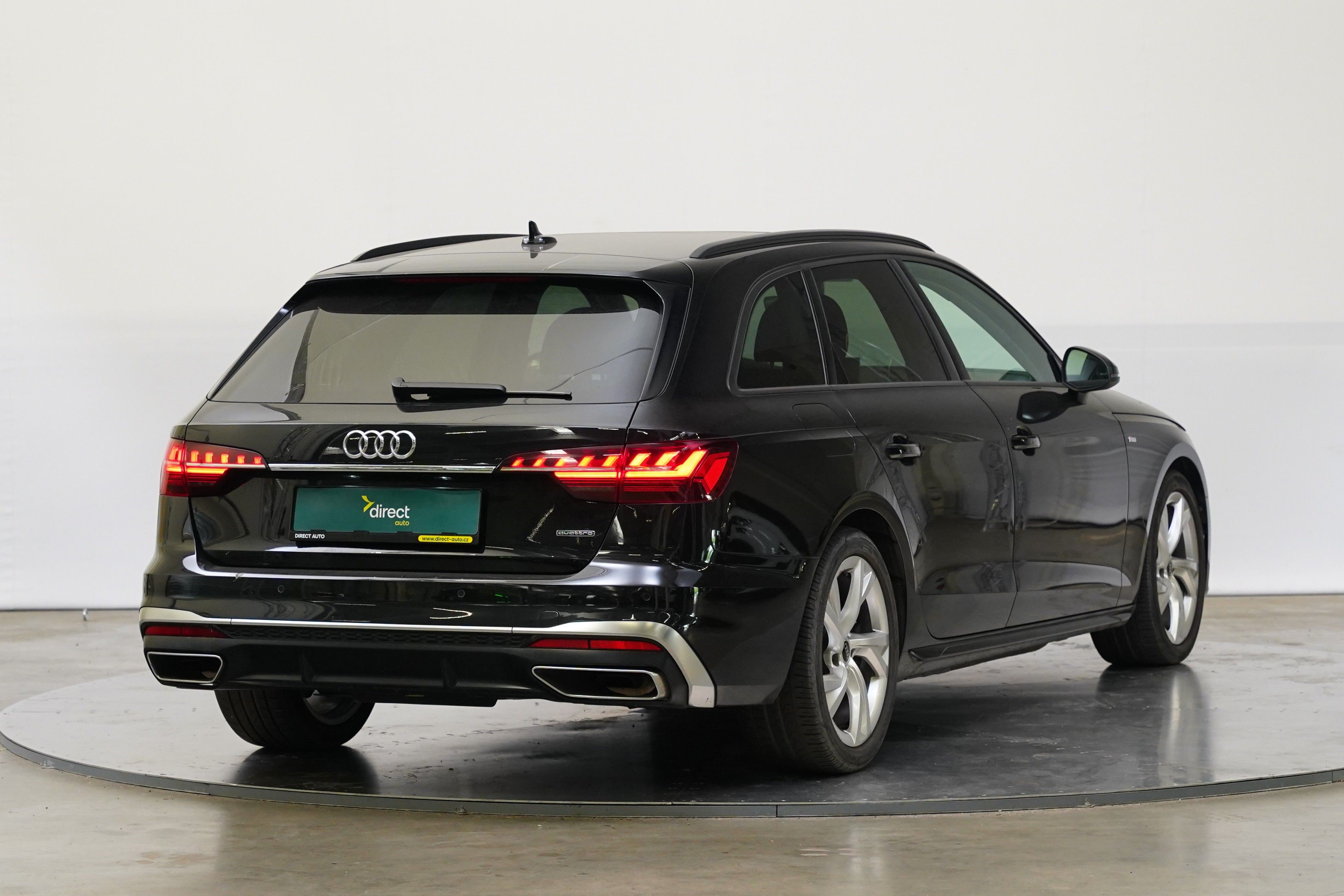 Audi A4, 45 TFSI  195 kW quattro S line - fotka 3