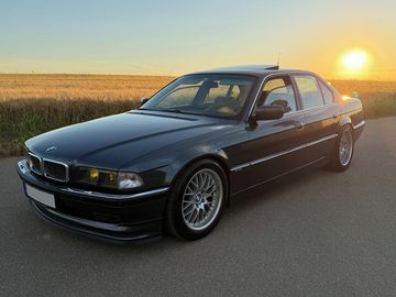 E38 750i V12 322PS INDIVIDUAL