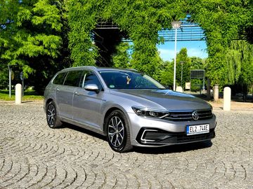 VW Passat Variant GTE 1majitel