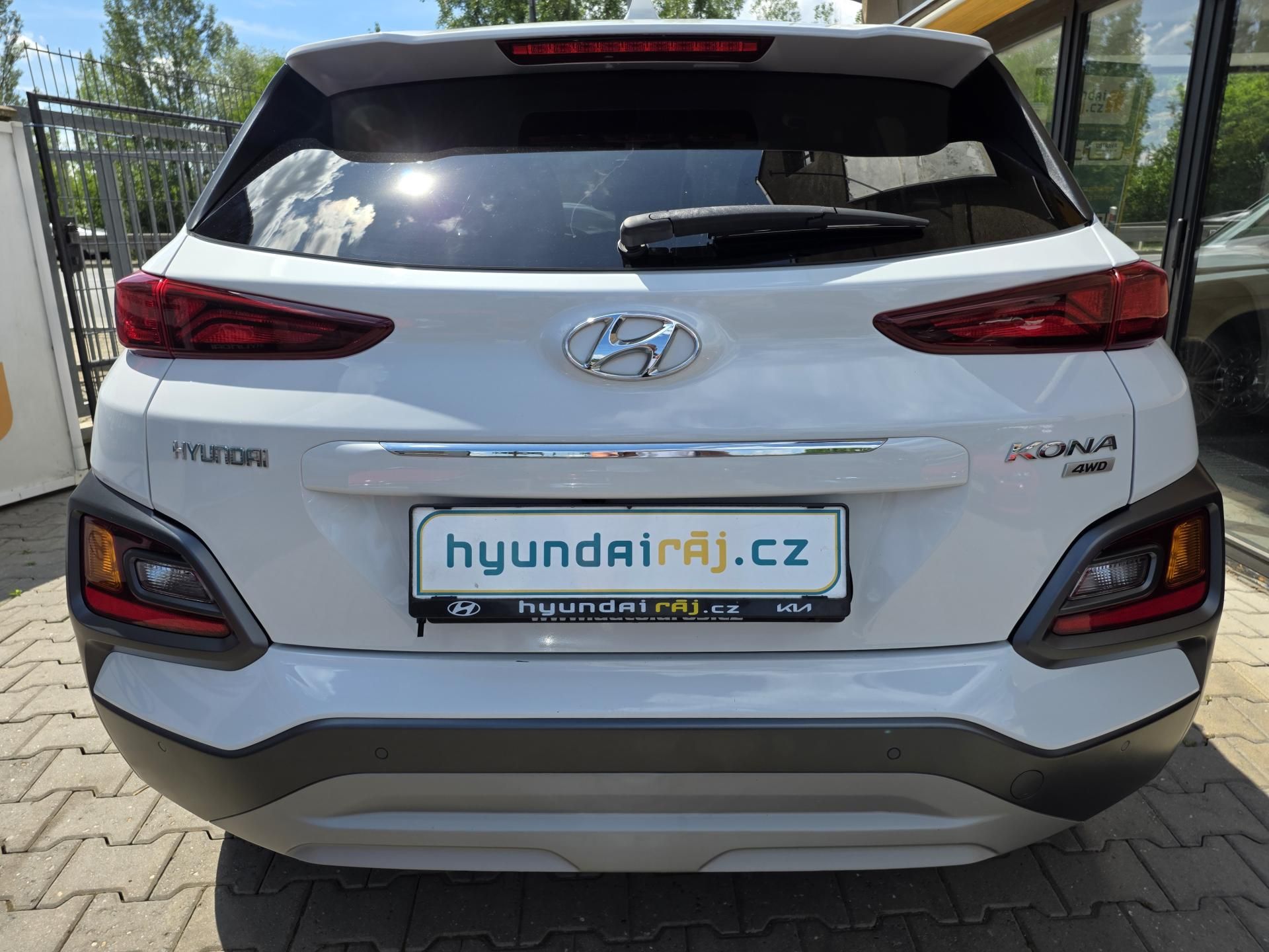 Hyundai Kona, 1.5-AUT-1.MAJ.-4x4-NAVI-KAMERA - fotka 6