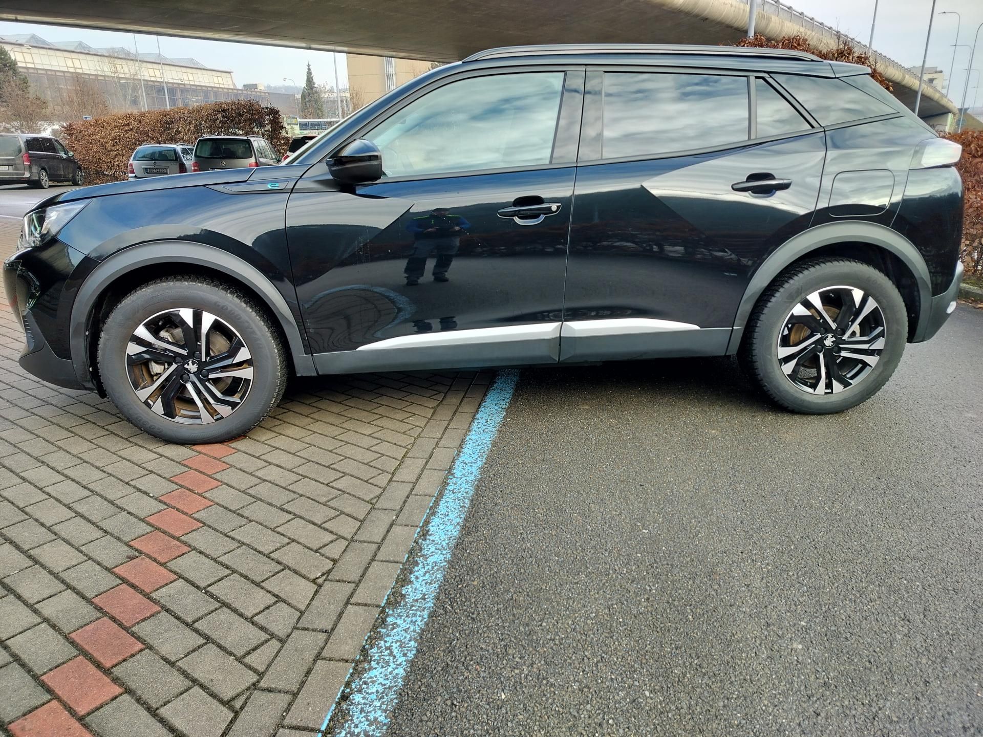 Peugeot 2008, e, navigace - fotka 4