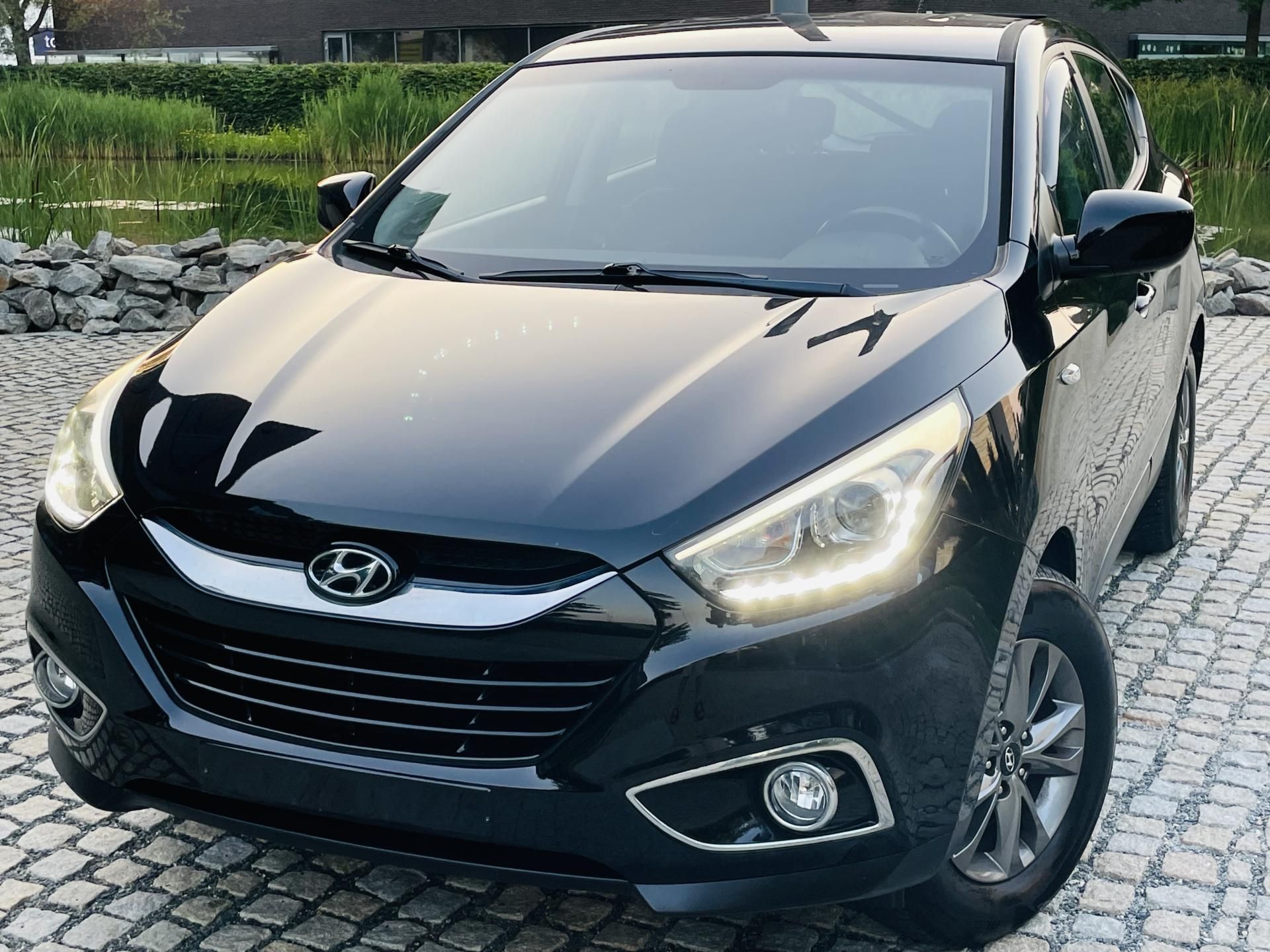 Hyundai ix35, 2.0i AUTOMAT VYHŘEV TAŽNÉ - fotka 2