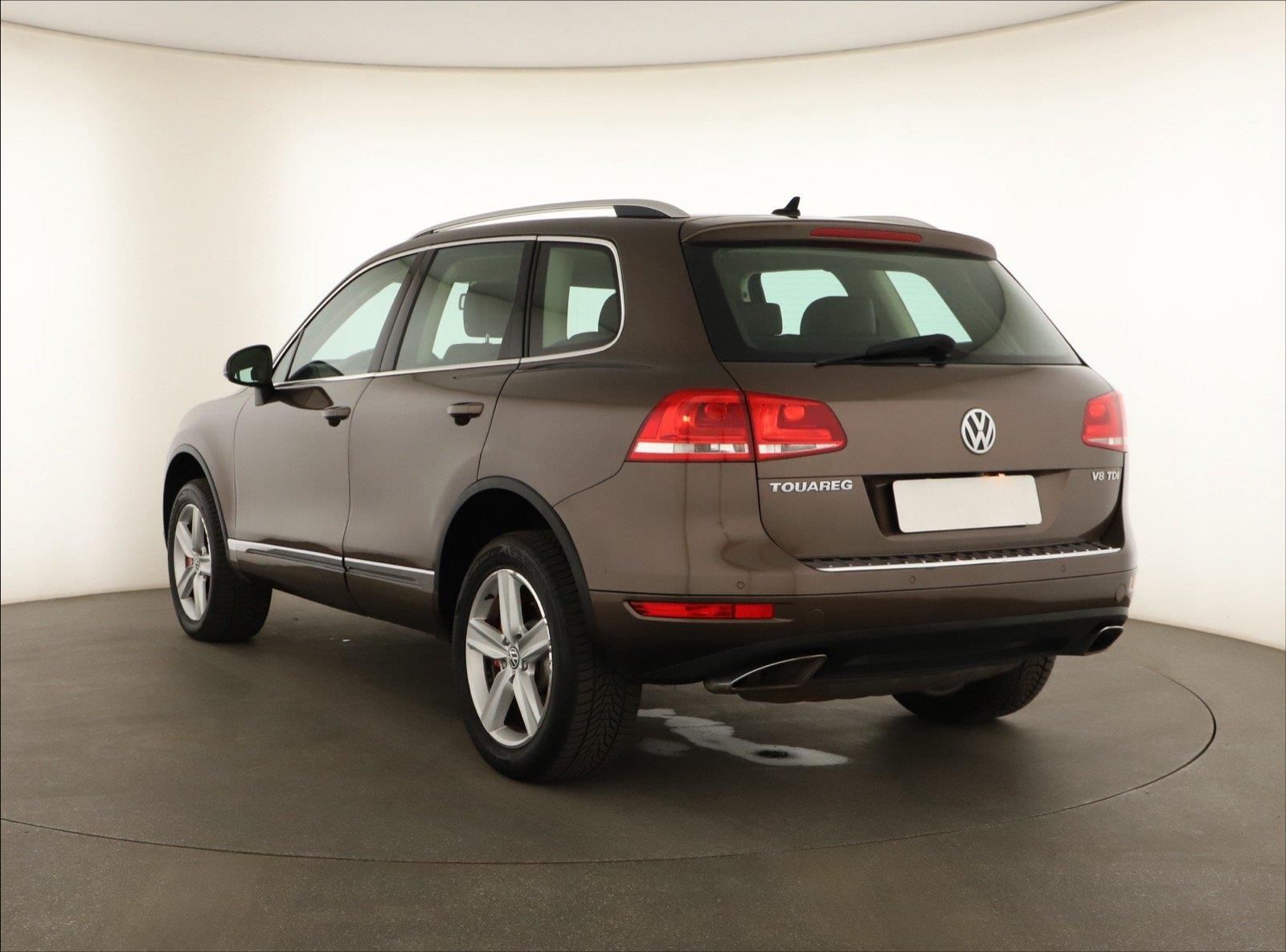 Volkswagen Touareg, 4.2 V8 TDi, 4X4, Automat - fotka 4