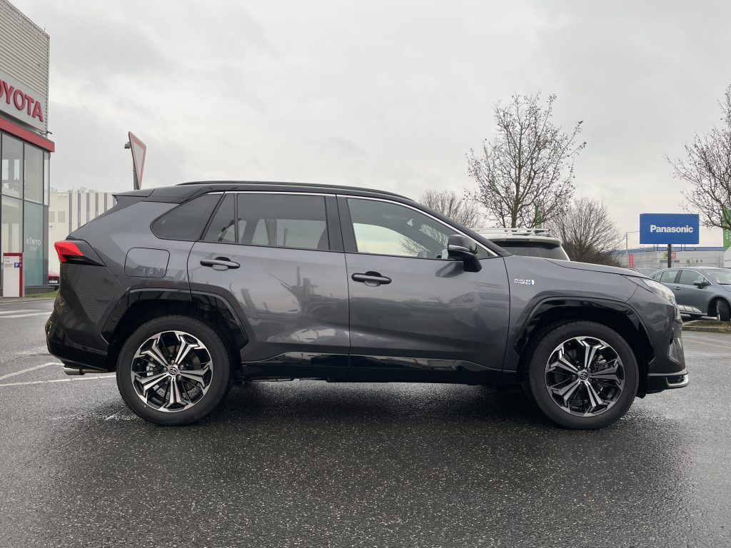 Toyota Rav4, 2.5 Plug-in Hybrid ODBĚR 11/26 - fotka 2