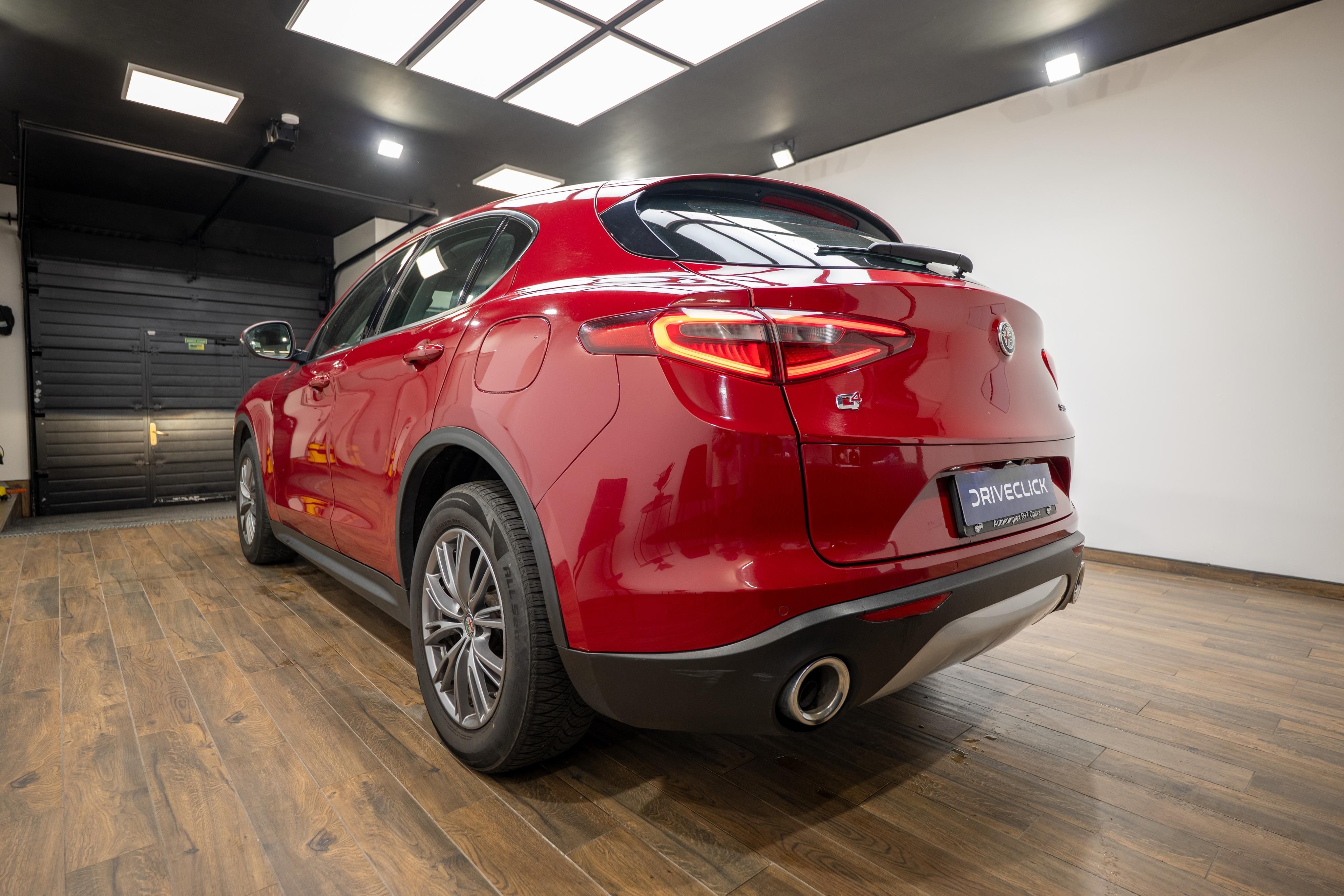 Alfa Romeo Stelvio, Q4 2.2 JTD 154 kW - fotka 6