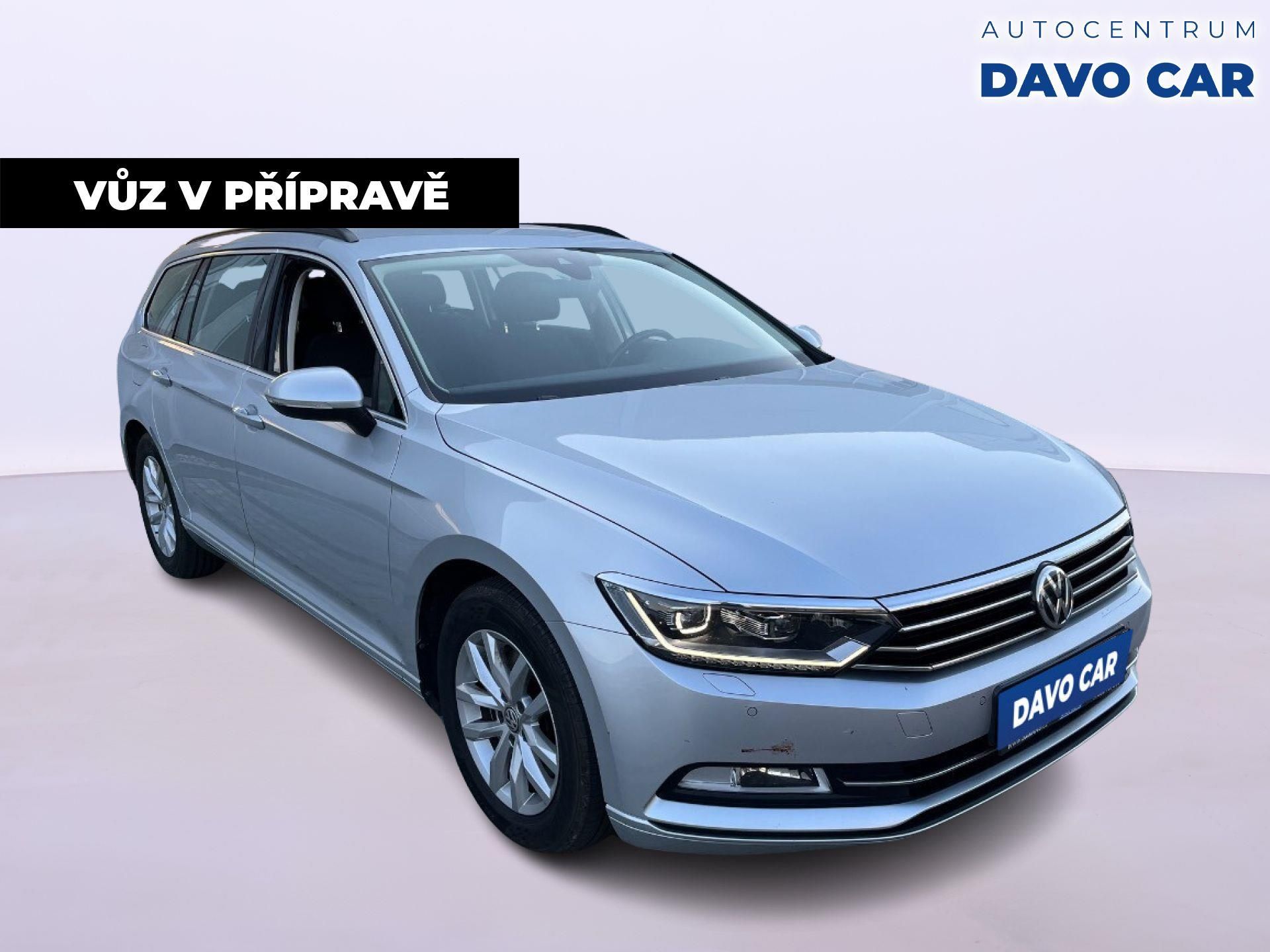 Volkswagen Passat, 2,0 TDI 110kW DSG Comfort LED - fotka 2