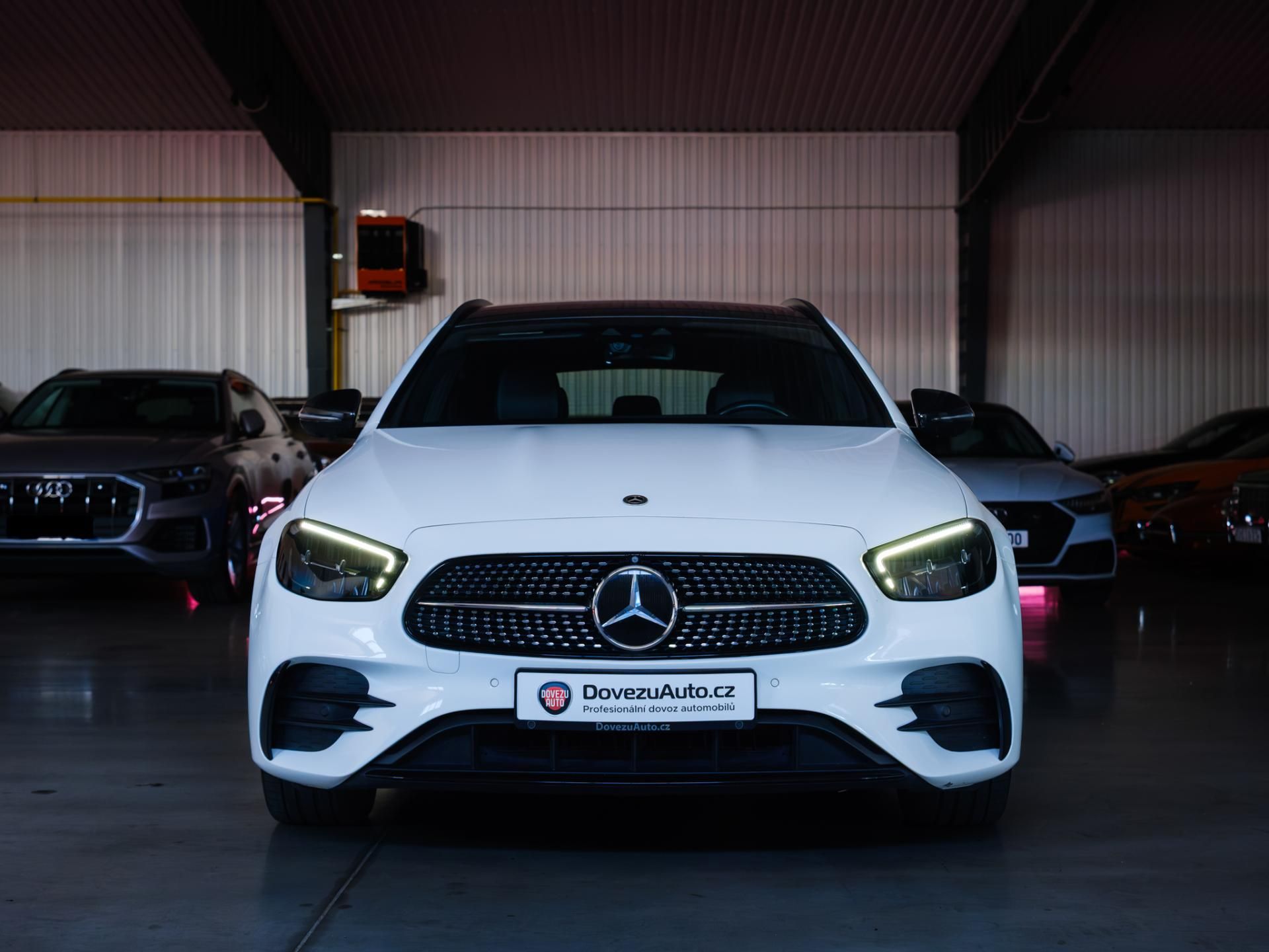 Mercedes-Benz Třídy E, 300de 4MATIC AMG Line, DPH - fotka 3