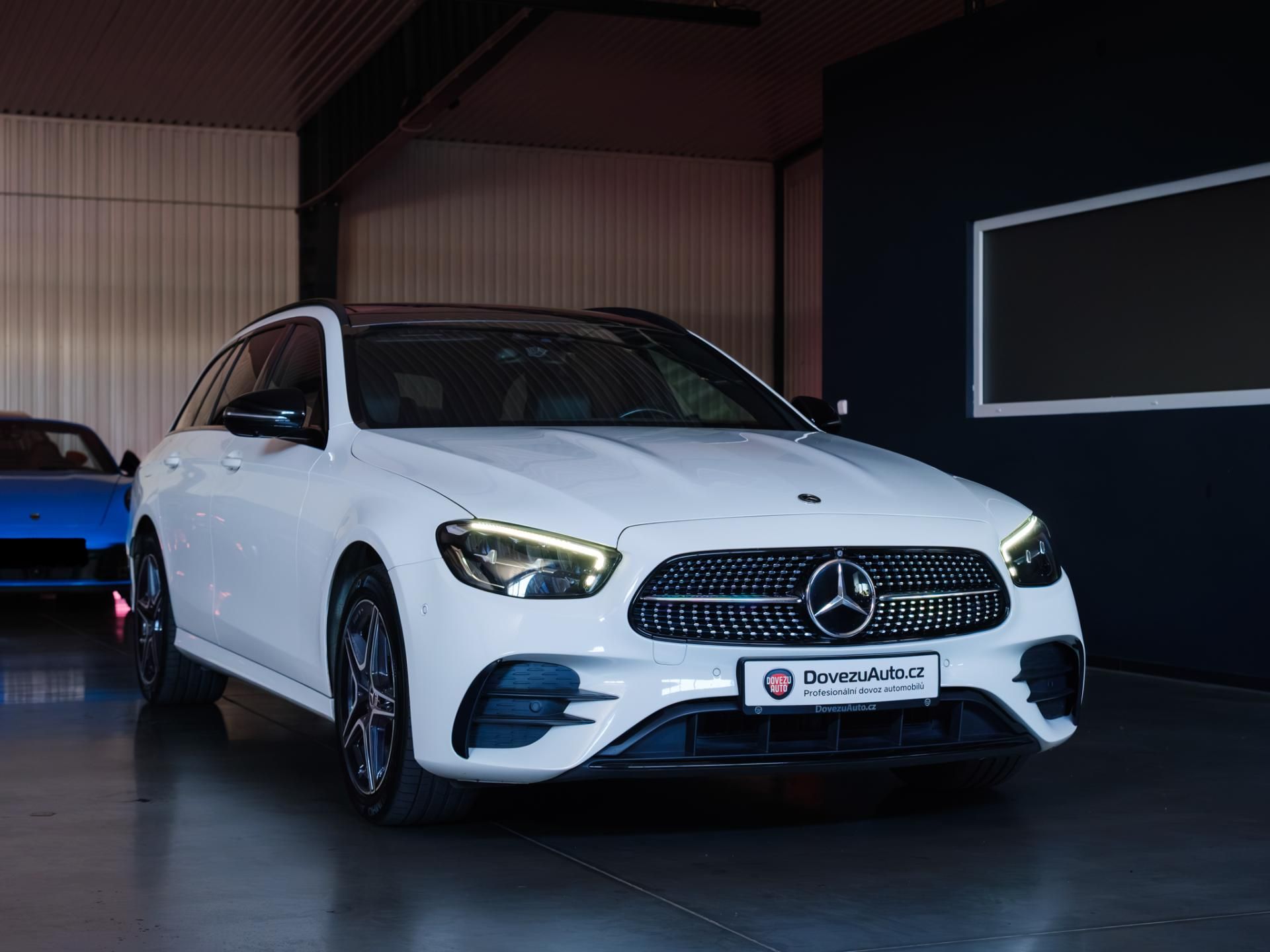 Mercedes-Benz Třídy E, 300de 4MATIC AMG Line, DPH - fotka 4