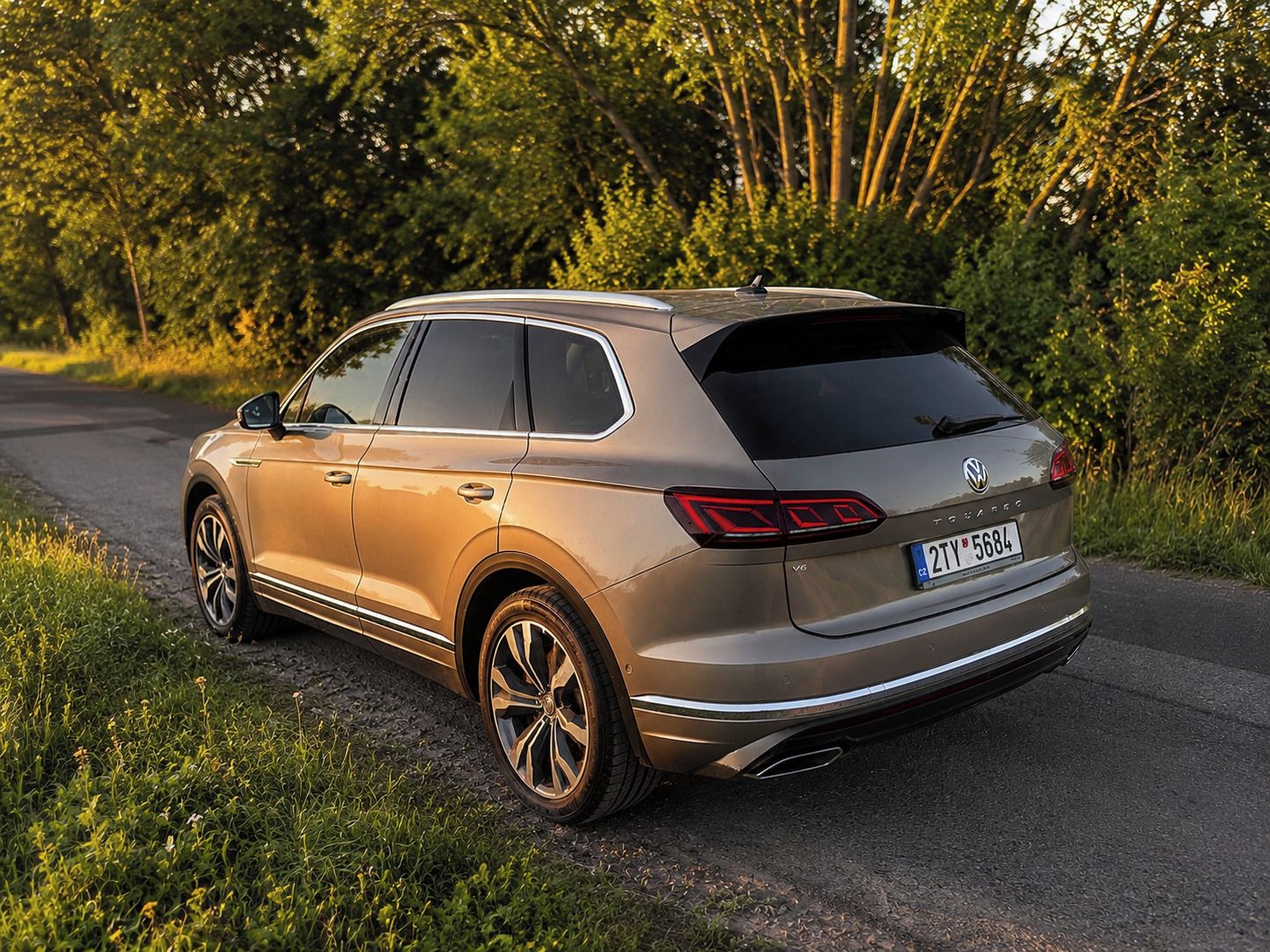 Volkswagen Touareg, Pouze 4 300 km - fotka 4