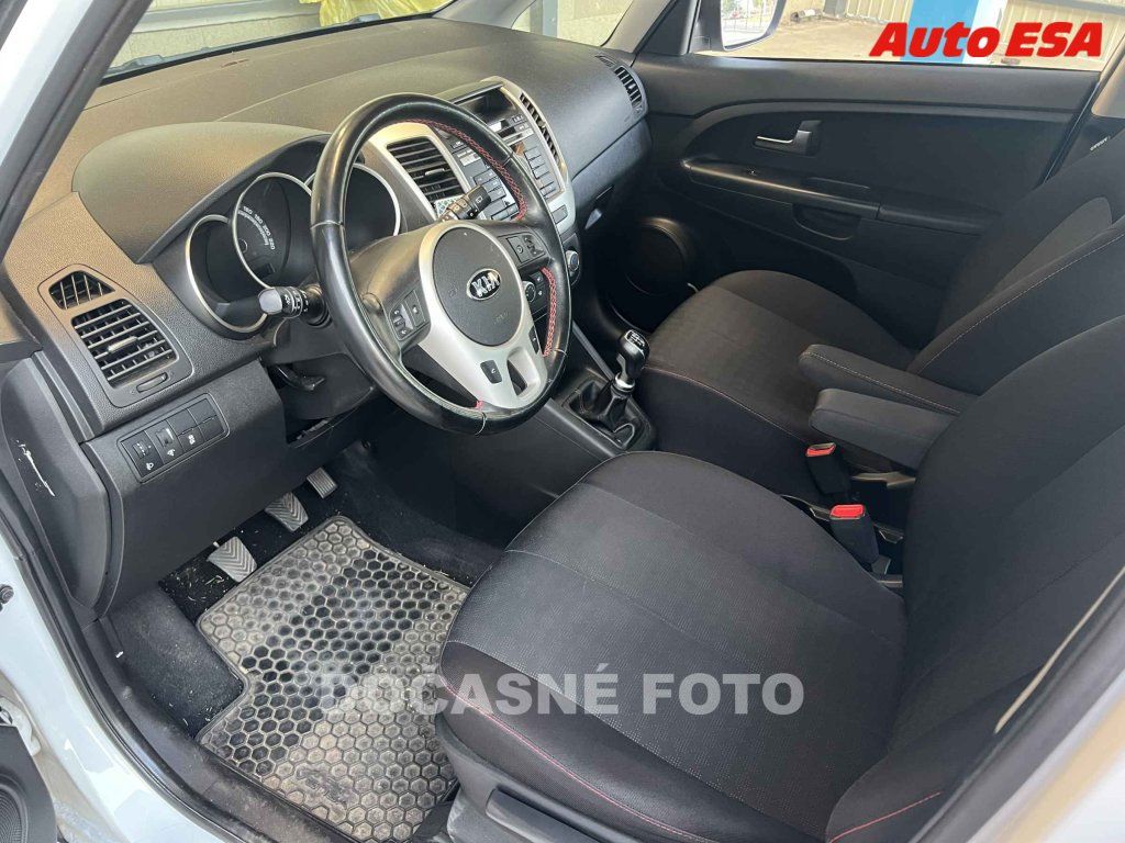 Kia Venga, 1.4 CVVT,1.maj,ČR - fotka 3