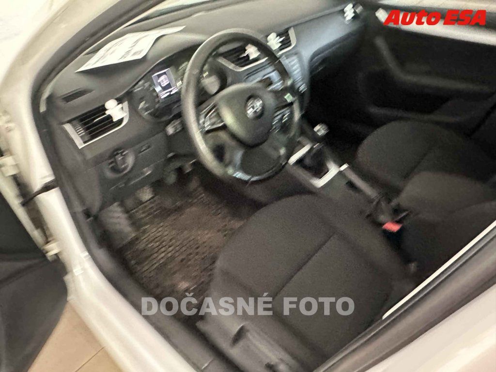 Škoda Octavia, 1.6 TDi,ČR - fotka 3