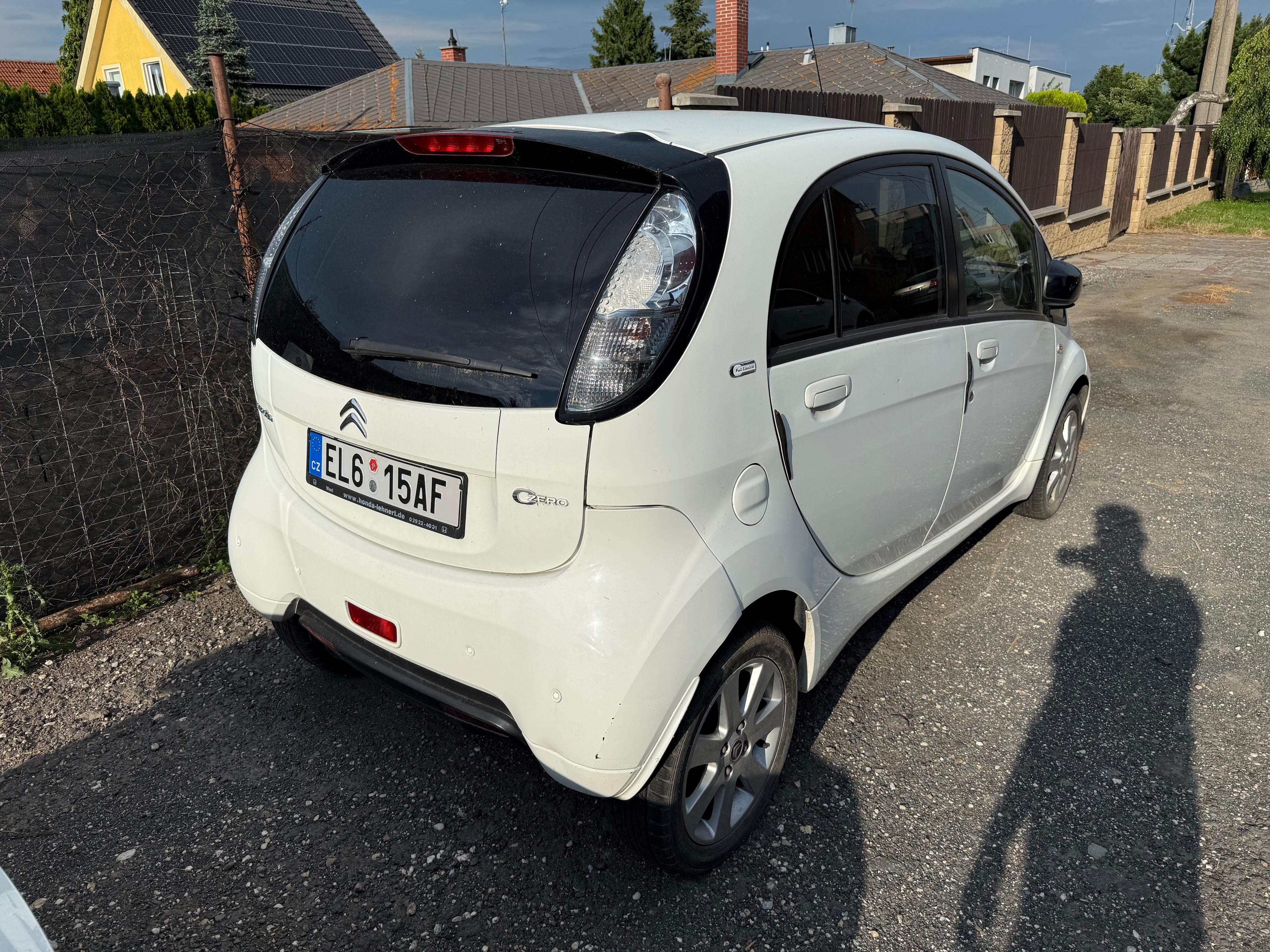 Citroën C-Zero, NEPOJÍZDNÉ! Ideální na díly. - fotka 6