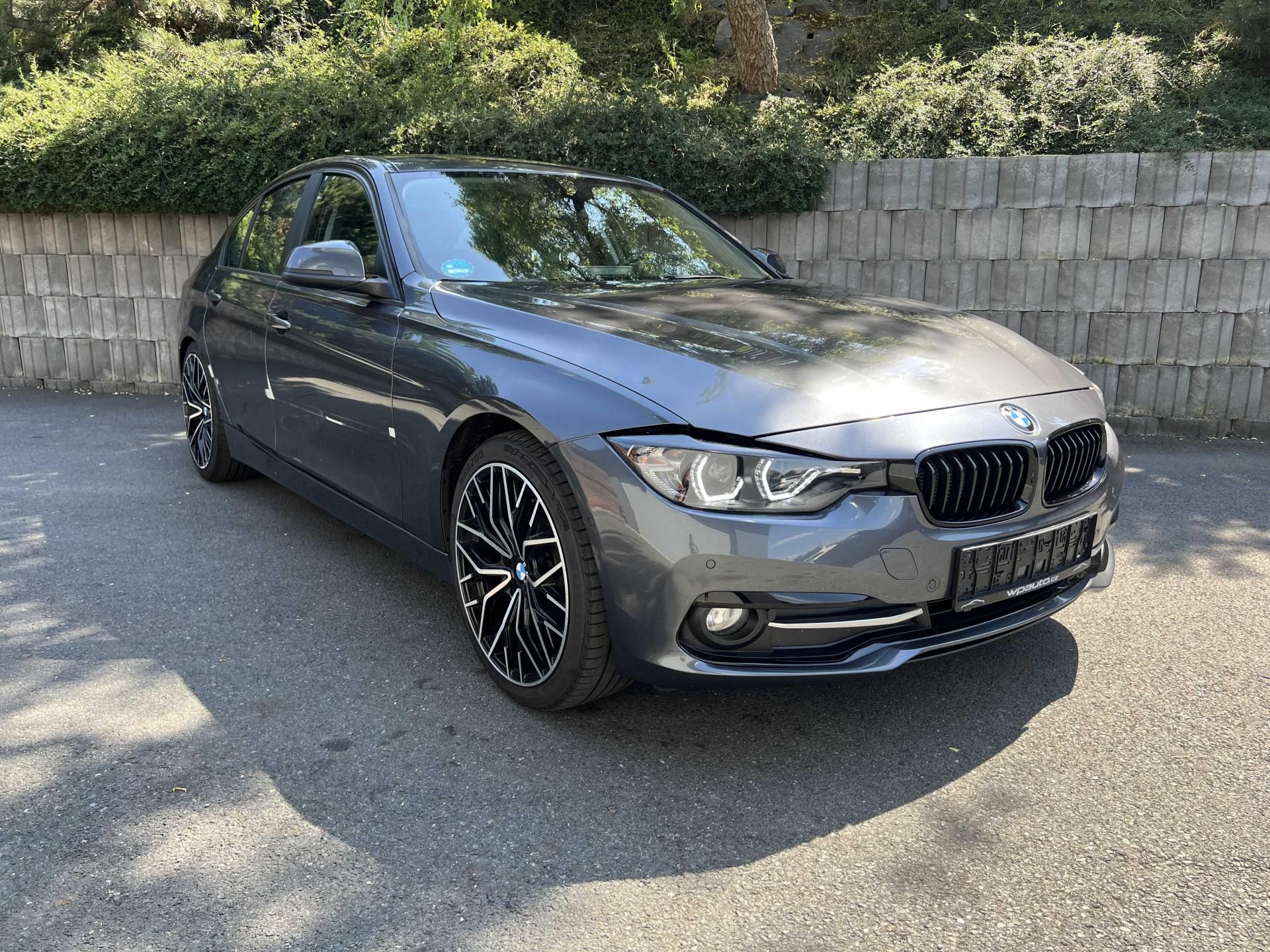 BMW Řada 3, F30 320d 120 kW - fotka 3