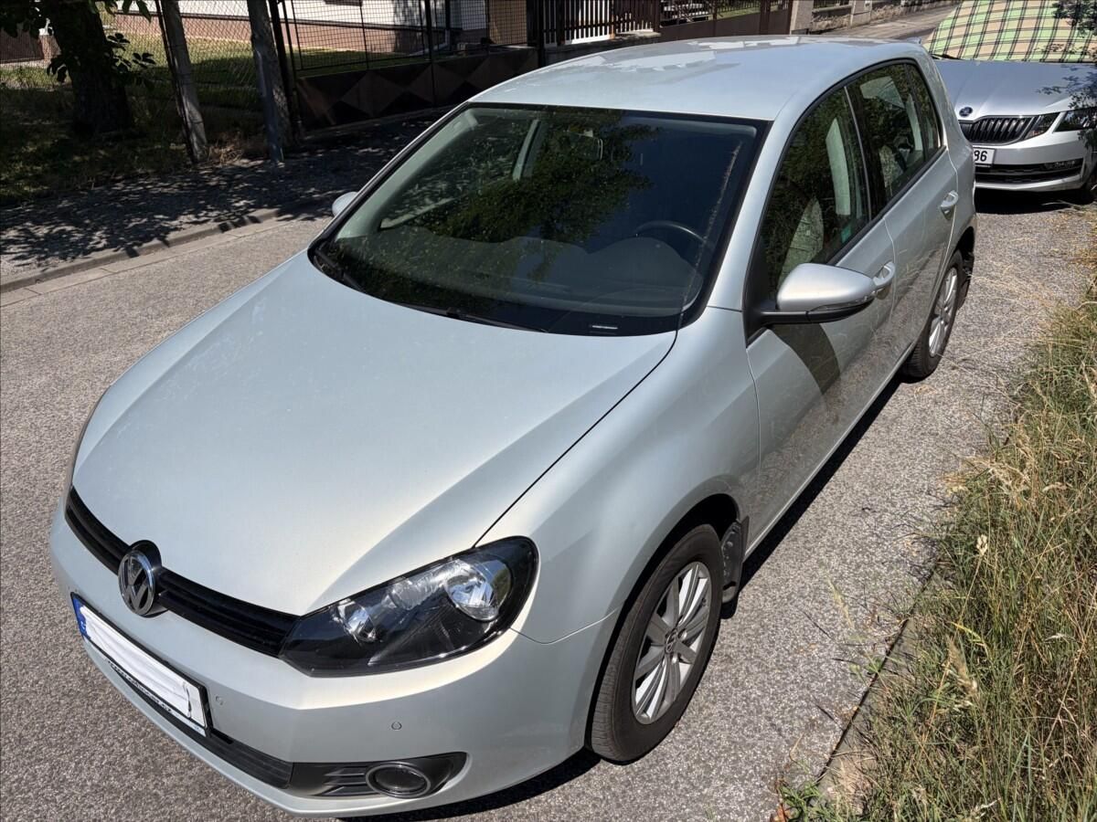 Volkswagen Golf, 1,2 1.2 TSI, 1.maj, CZ,servisk - fotka 3