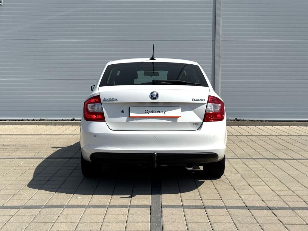 Škoda Rapid, Elegance 1.6 TDI 77 kW - fotka 6