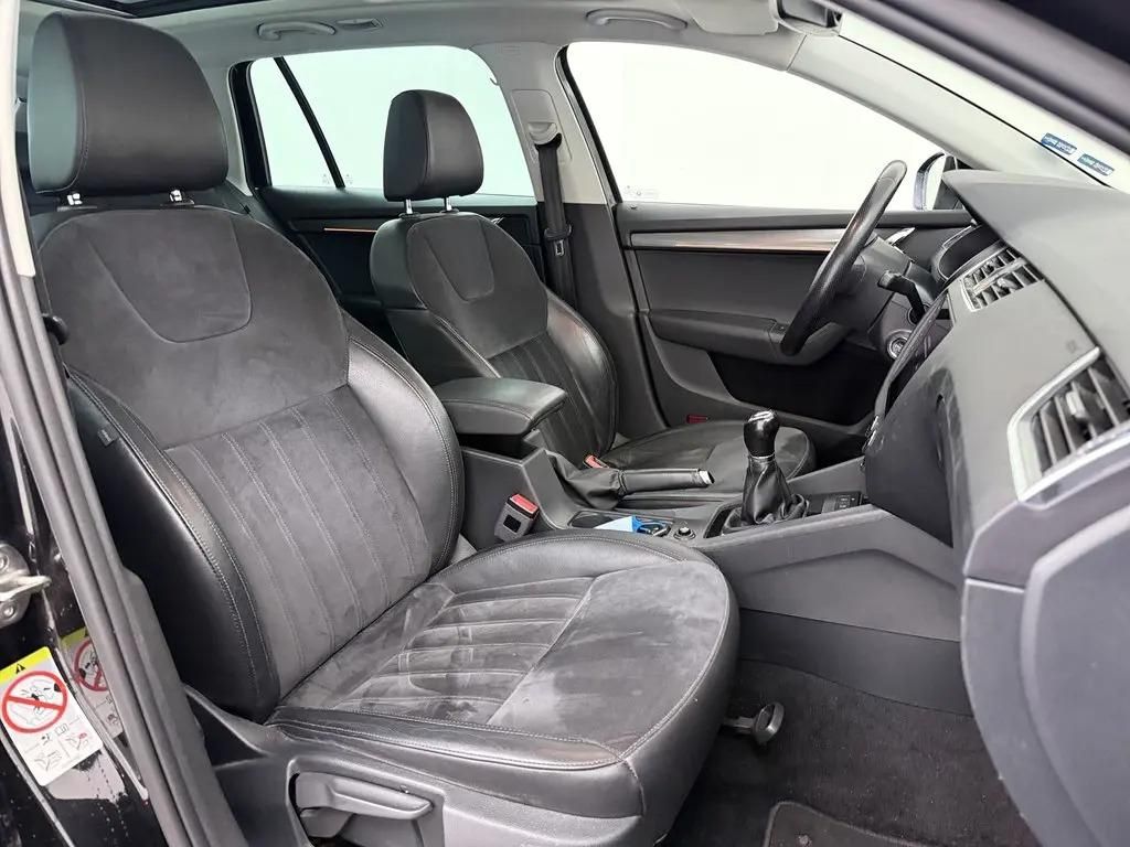 Škoda Octavia, 1.4TSI 110kW LED Style Kůže TZ - fotka 3