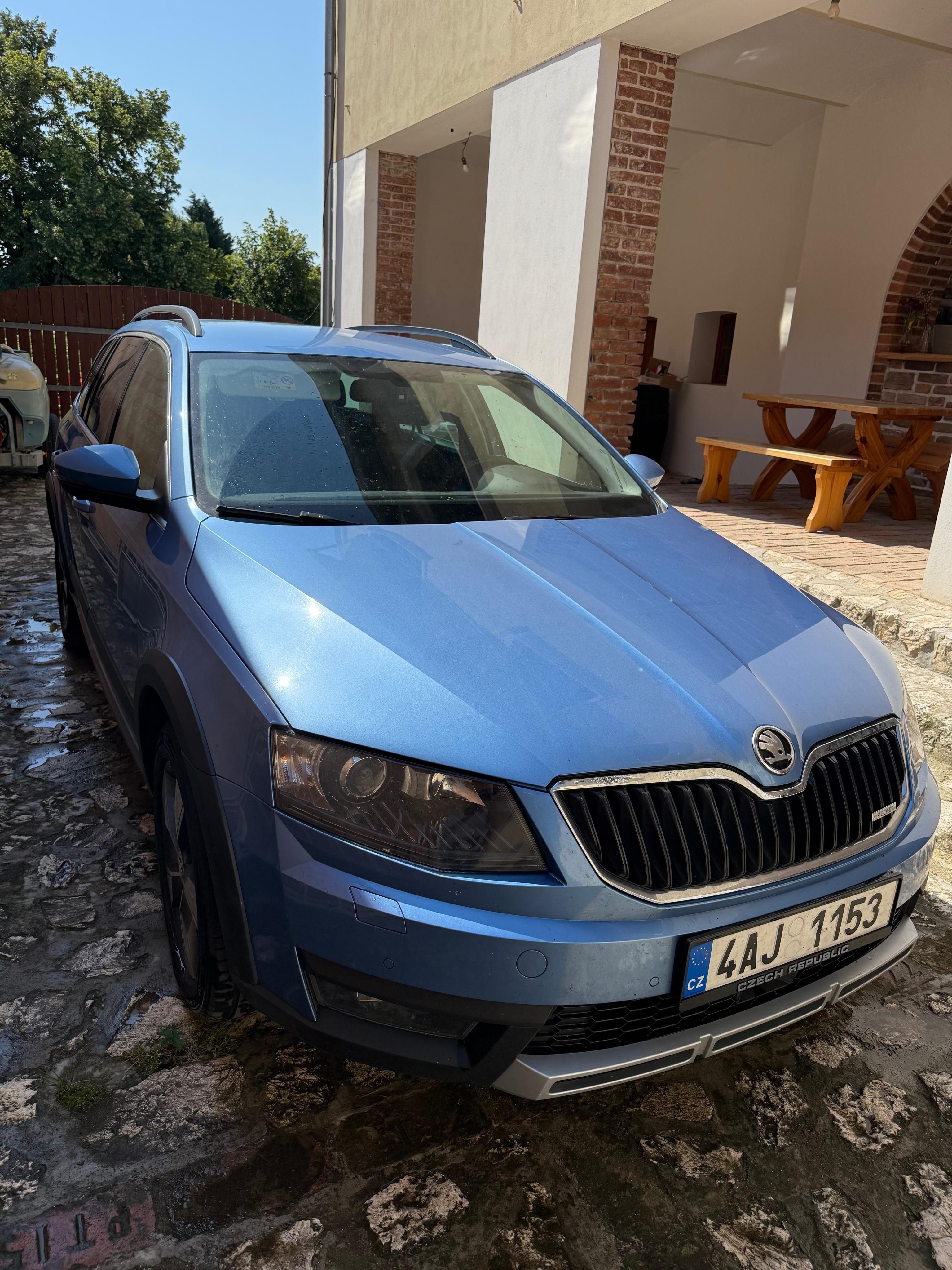 Škoda Octavia, 2.0 TDI - fotka 2