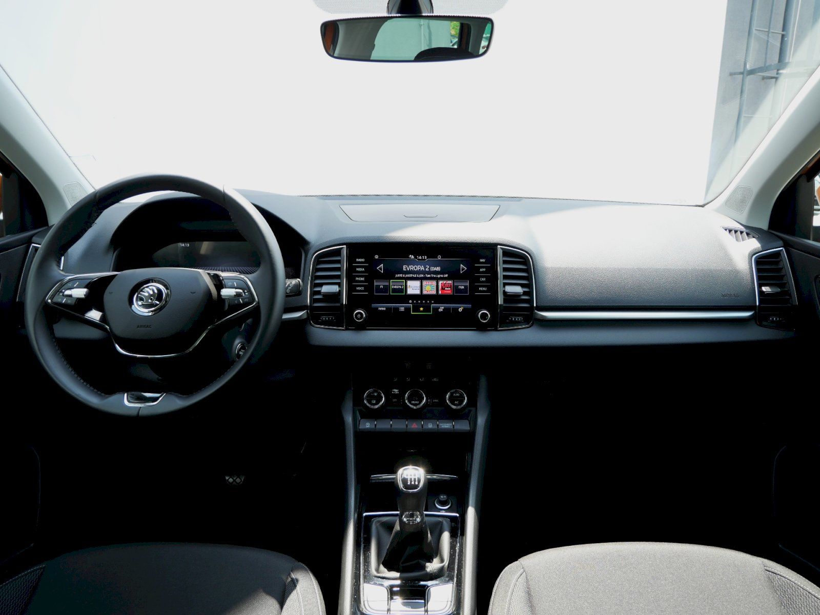 Škoda Karoq, Ambition 1.0TSI 81kW - fotka 5