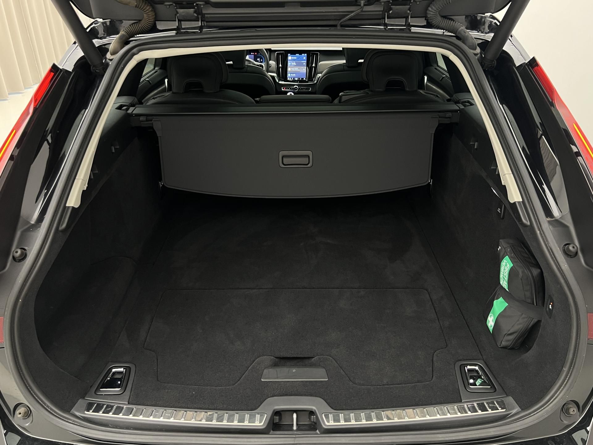 Volvo V90, CC B5 AWD ULTIMATE BRIGHT AUT - fotka 6