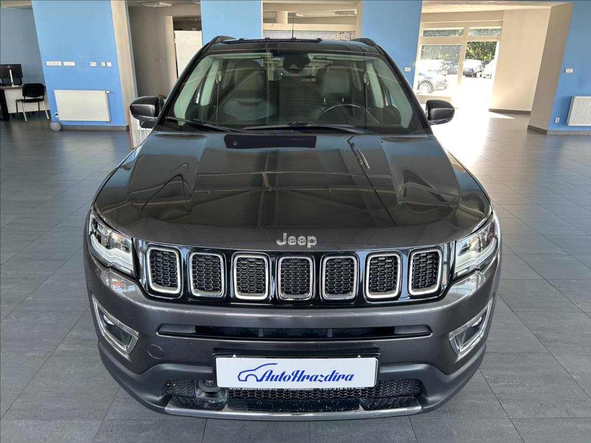 Jeep Compass, 2,0   M-Jet 103kW,4x4 - fotka 2